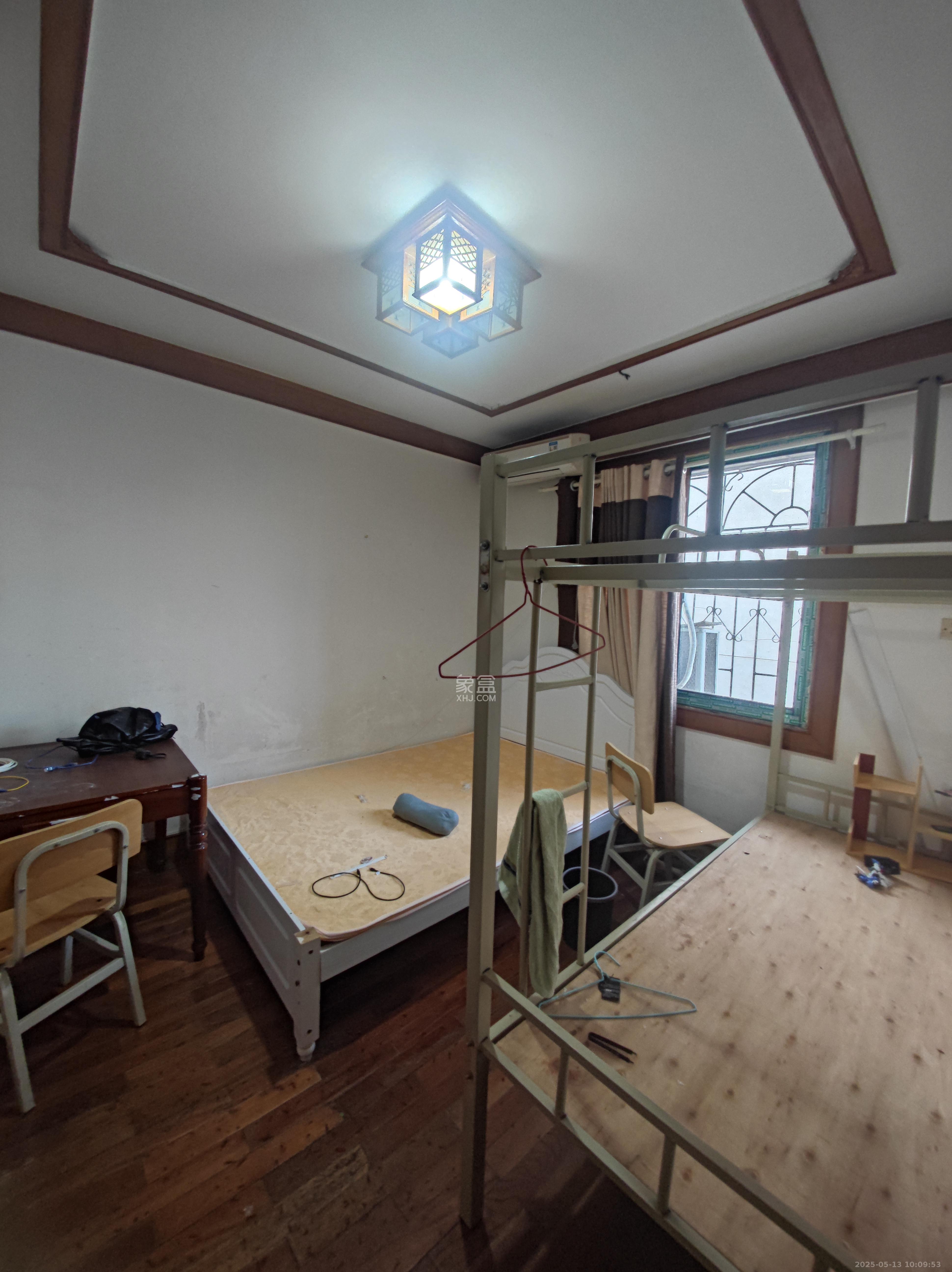 湖橡宿舍/湖橡小区  3室1厅1卫    1500.0元/月 湖橡宿舍/湖橡小区  3室1厅1卫    1500.0元/月室内图