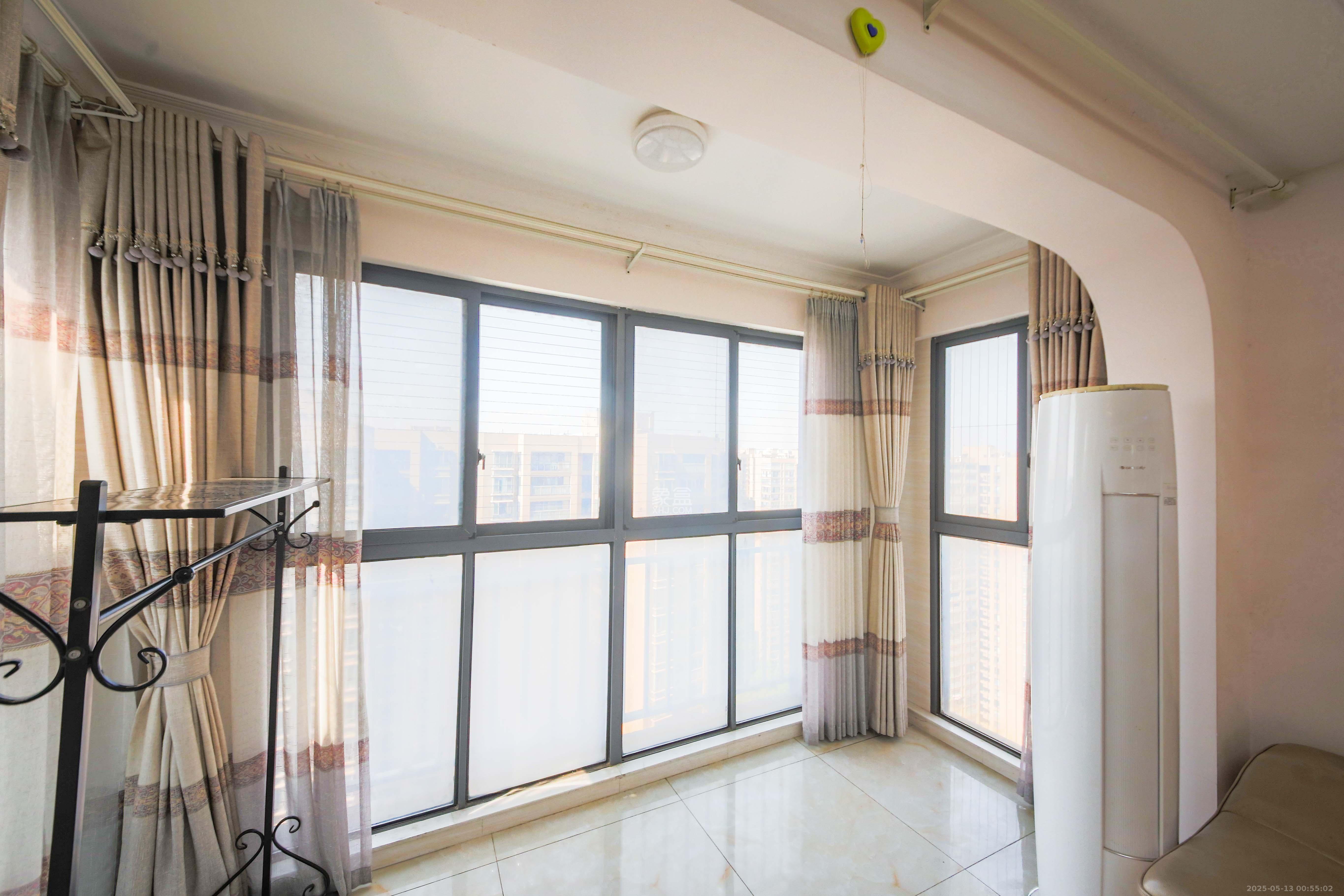 鑫远御文台一期 3室2厅1卫 92.0万 鑫远御文台一期 3室2厅1卫 92.0万阳台