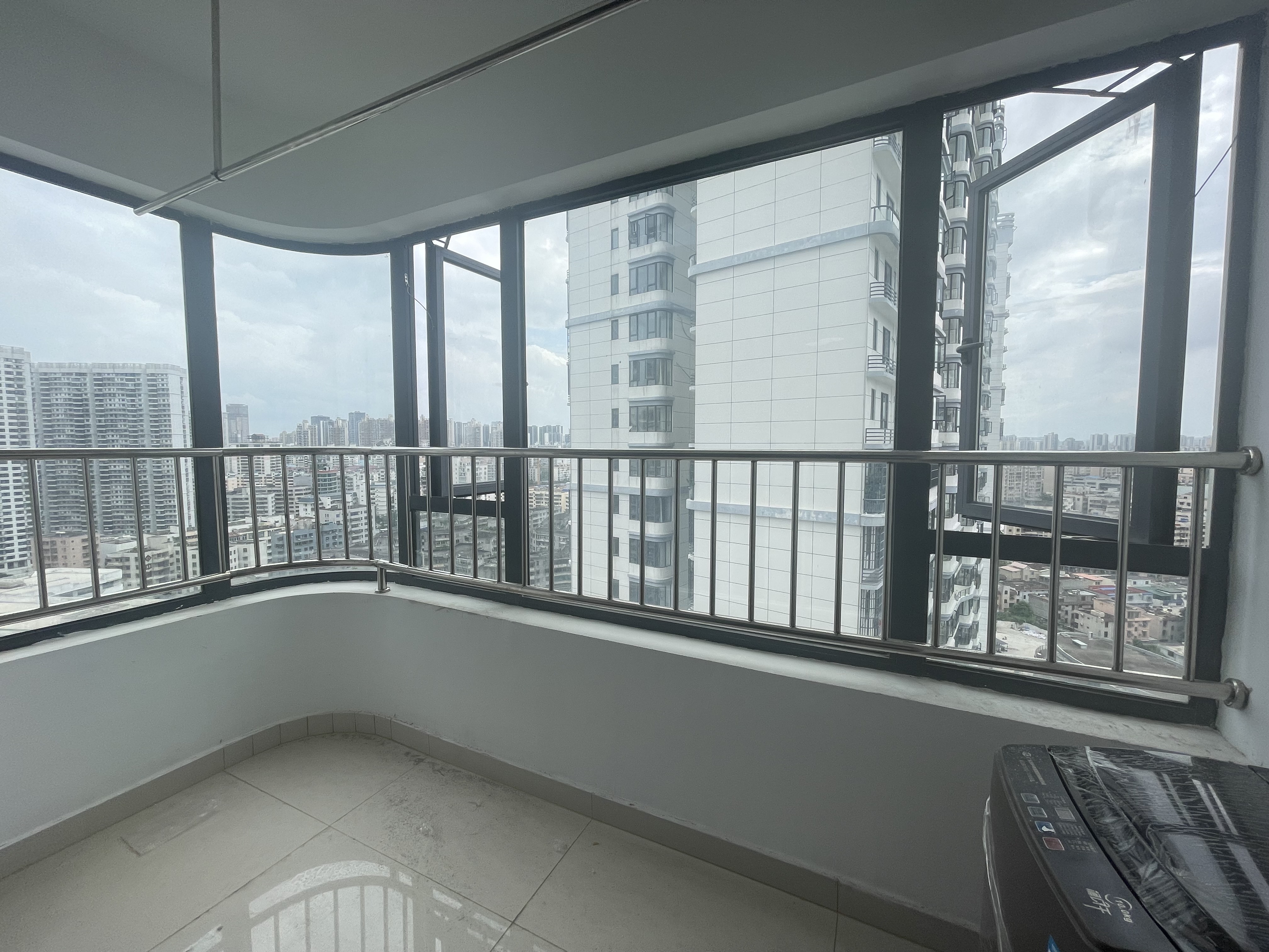 龙城新景  1室1厅1卫   2000.00元/月室内图