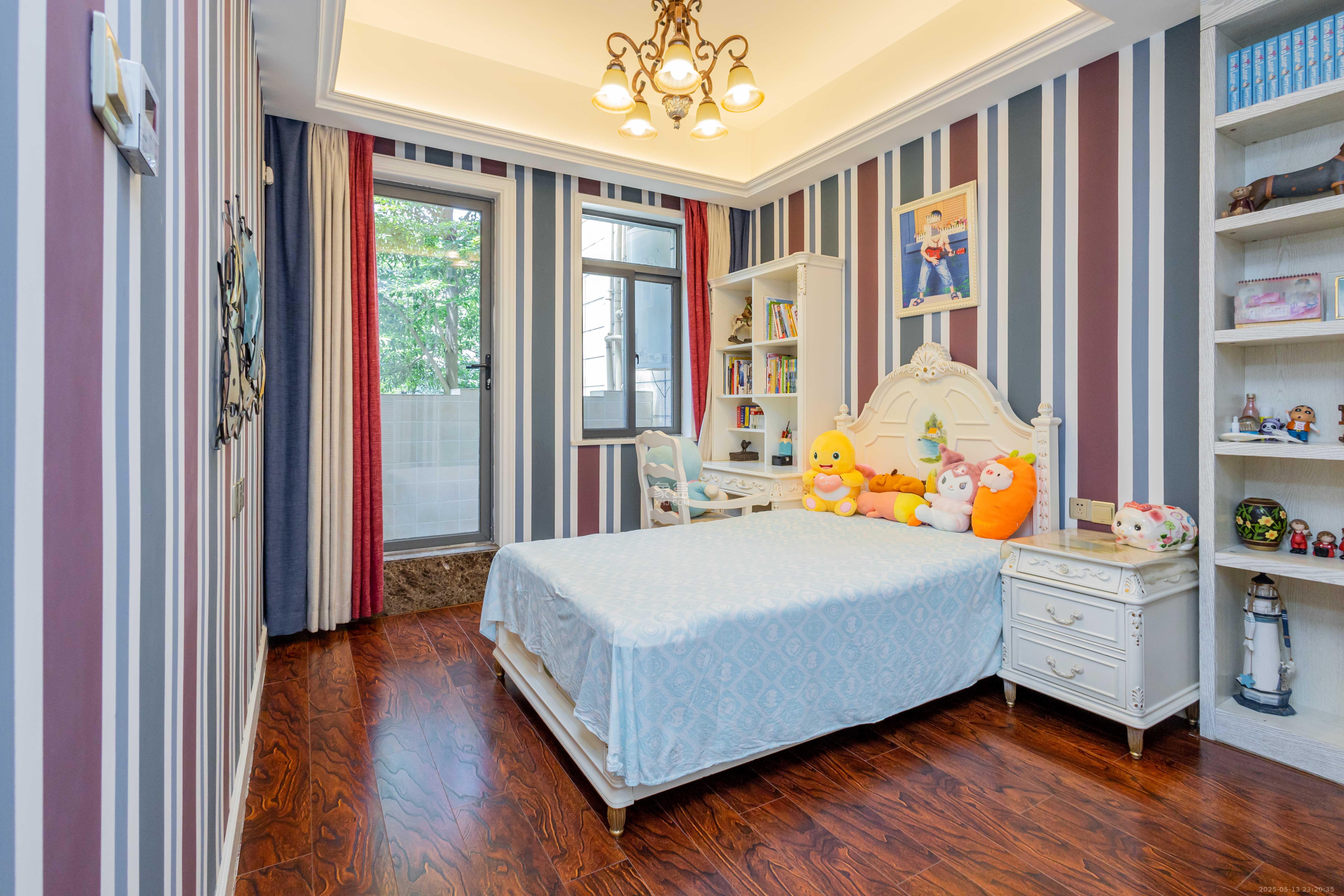 中交中央公园D2区 4室2厅4卫 385.0万 中交中央公园D2区 4室2厅4卫 385.0万卧室