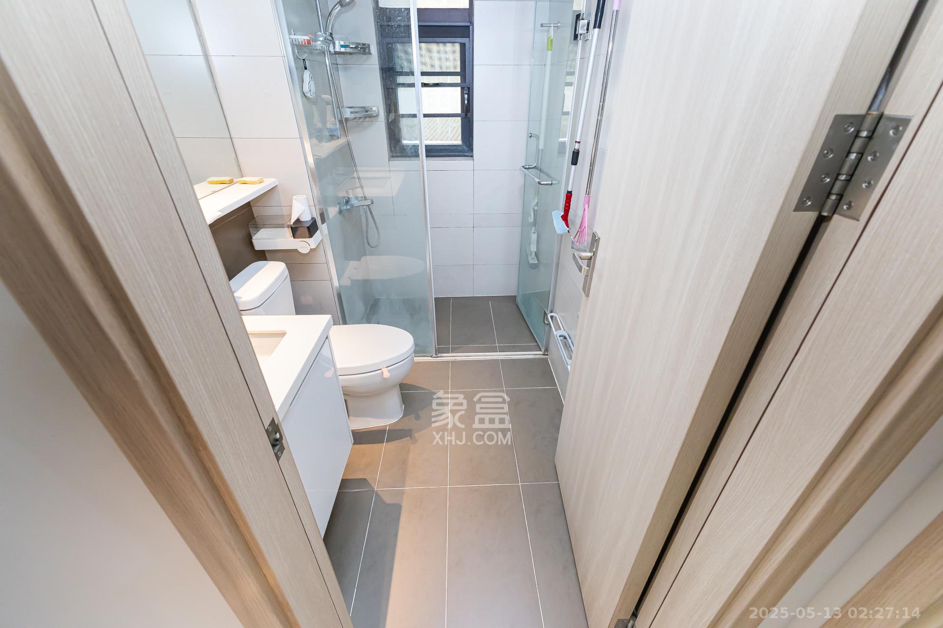 时代倾城三期  4室2厅2卫    98.0万 时代倾城三期  4室2厅2卫    98.0万卫生间