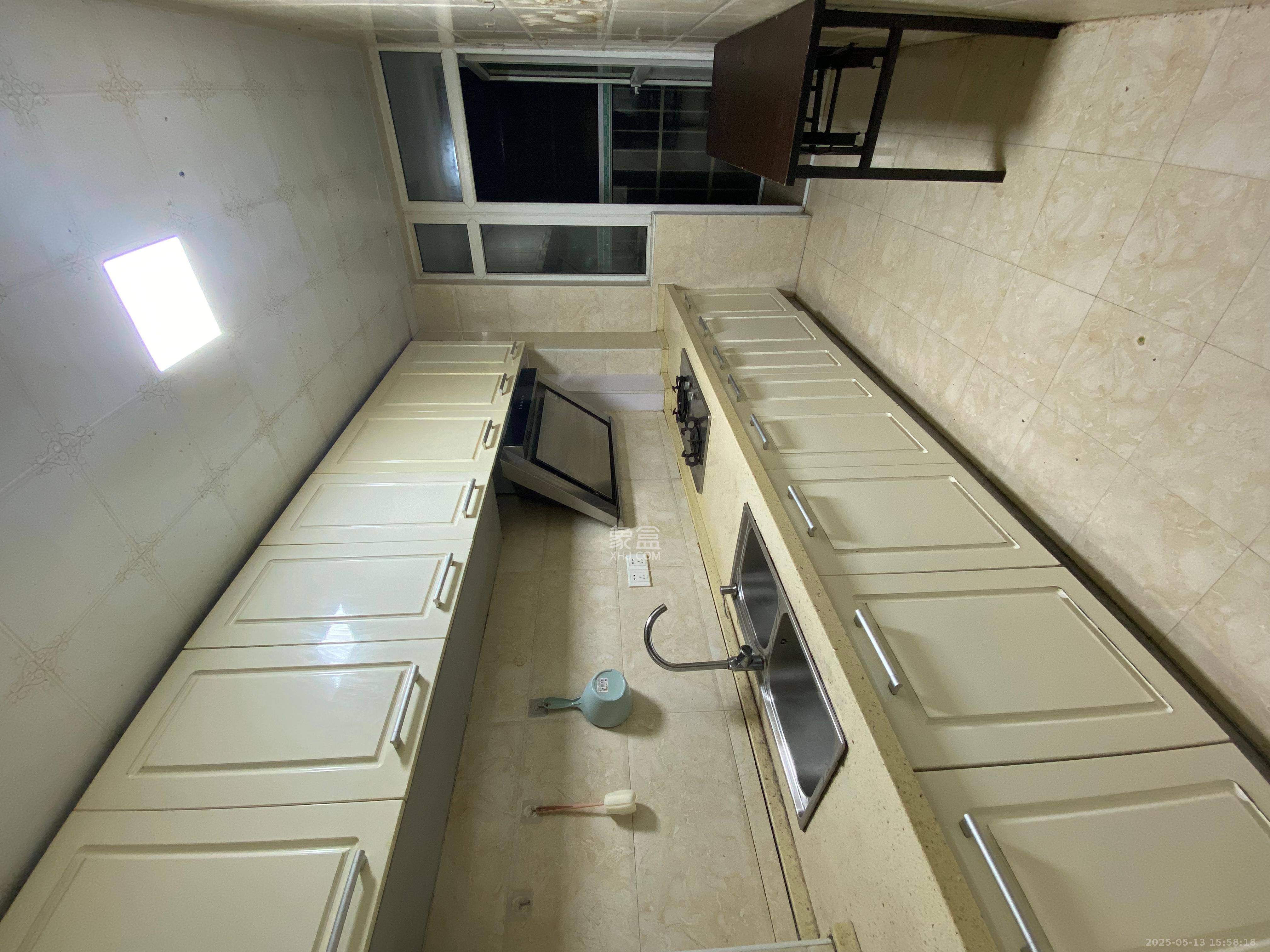 中房F联邦 1室2厅2卫 2500.0元/月 中房F联邦 1室2厅2卫 2500.0元/月室内图