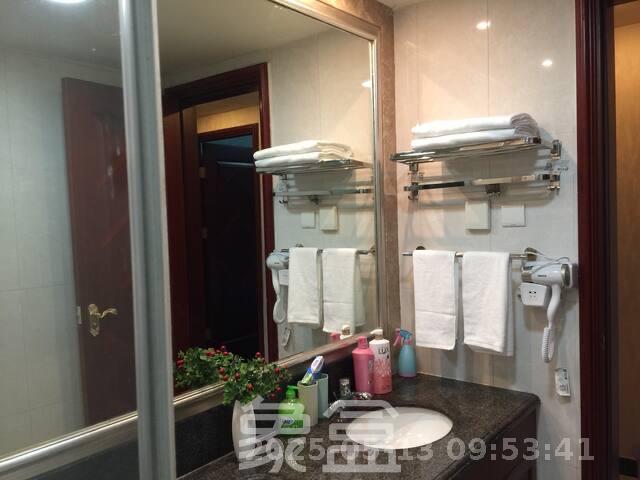 恒大绿洲 3室2厅2卫 3800.0元/月 恒大绿洲 3室2厅2卫 3800.0元/月室内图