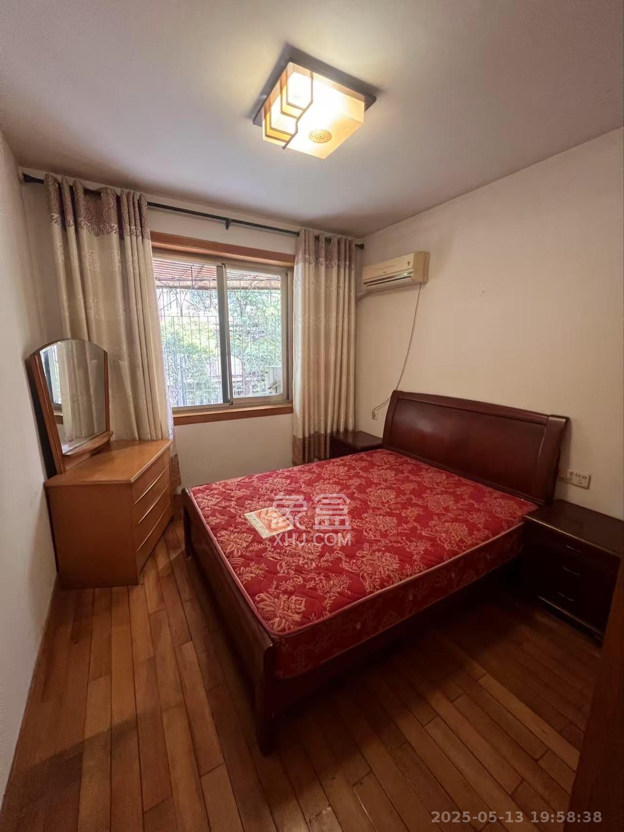 城市花园  3室2厅1卫   2300.00元/月室内图