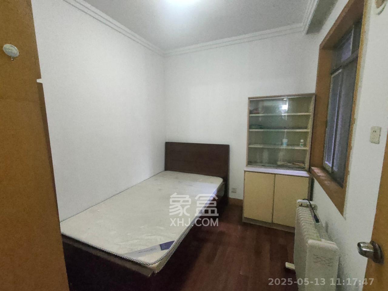 南湖军区干部休养所 3室2厅2卫 1800.0元/月 南湖军区干部休养所 3室2厅2卫 1800.0元/月室内图