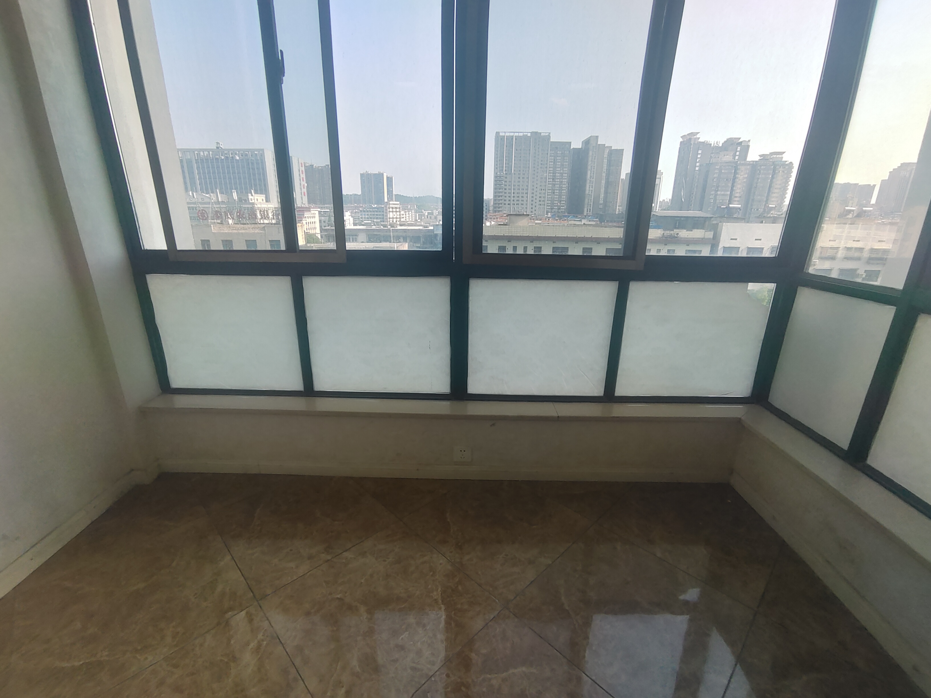 富厚名邸  3室2厅1卫    2400.0元/月室内图