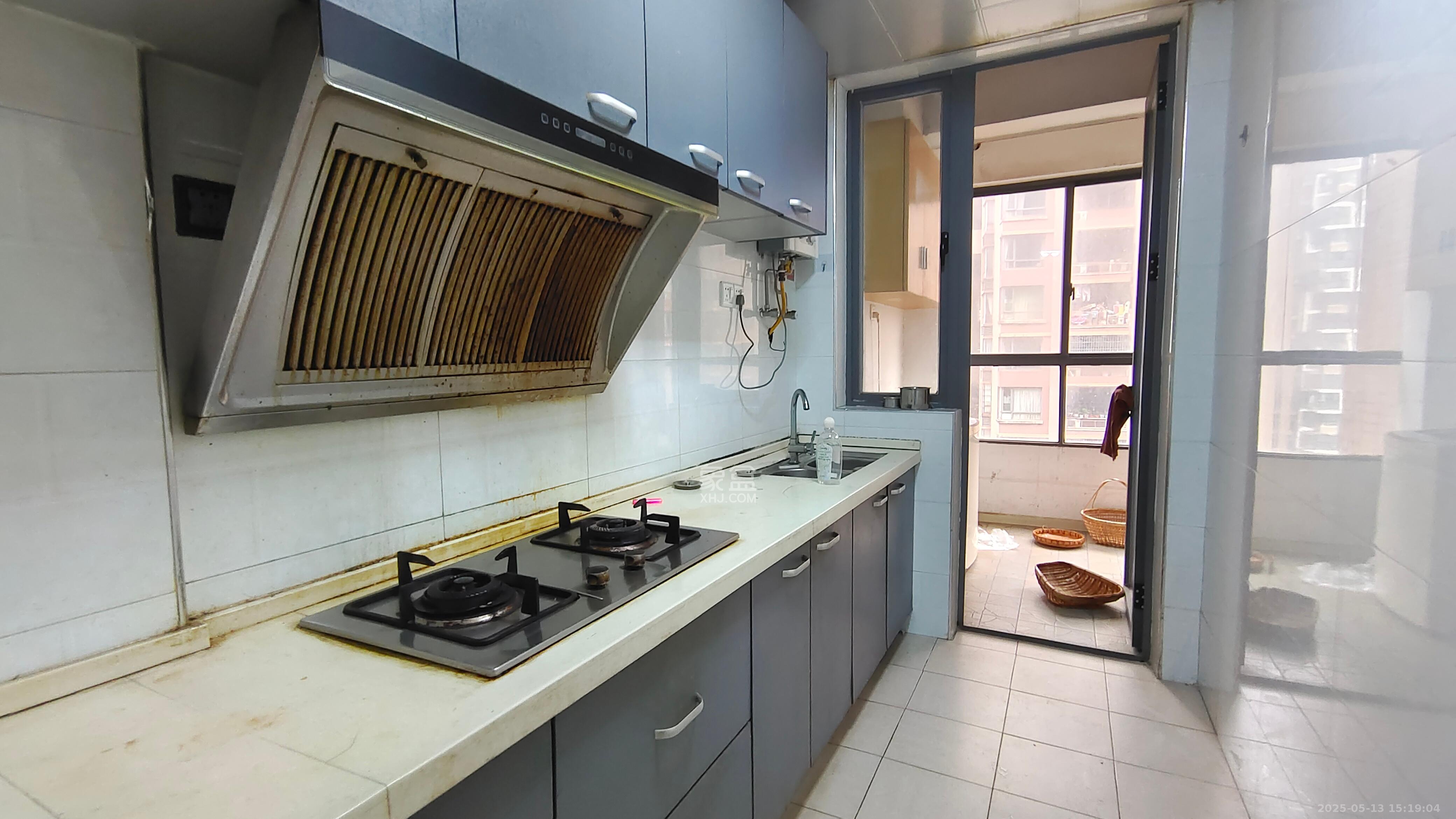 鑫远湘府华城 3室2厅2卫 1800.0元/月 鑫远湘府华城 3室2厅2卫 1800.0元/月室内图