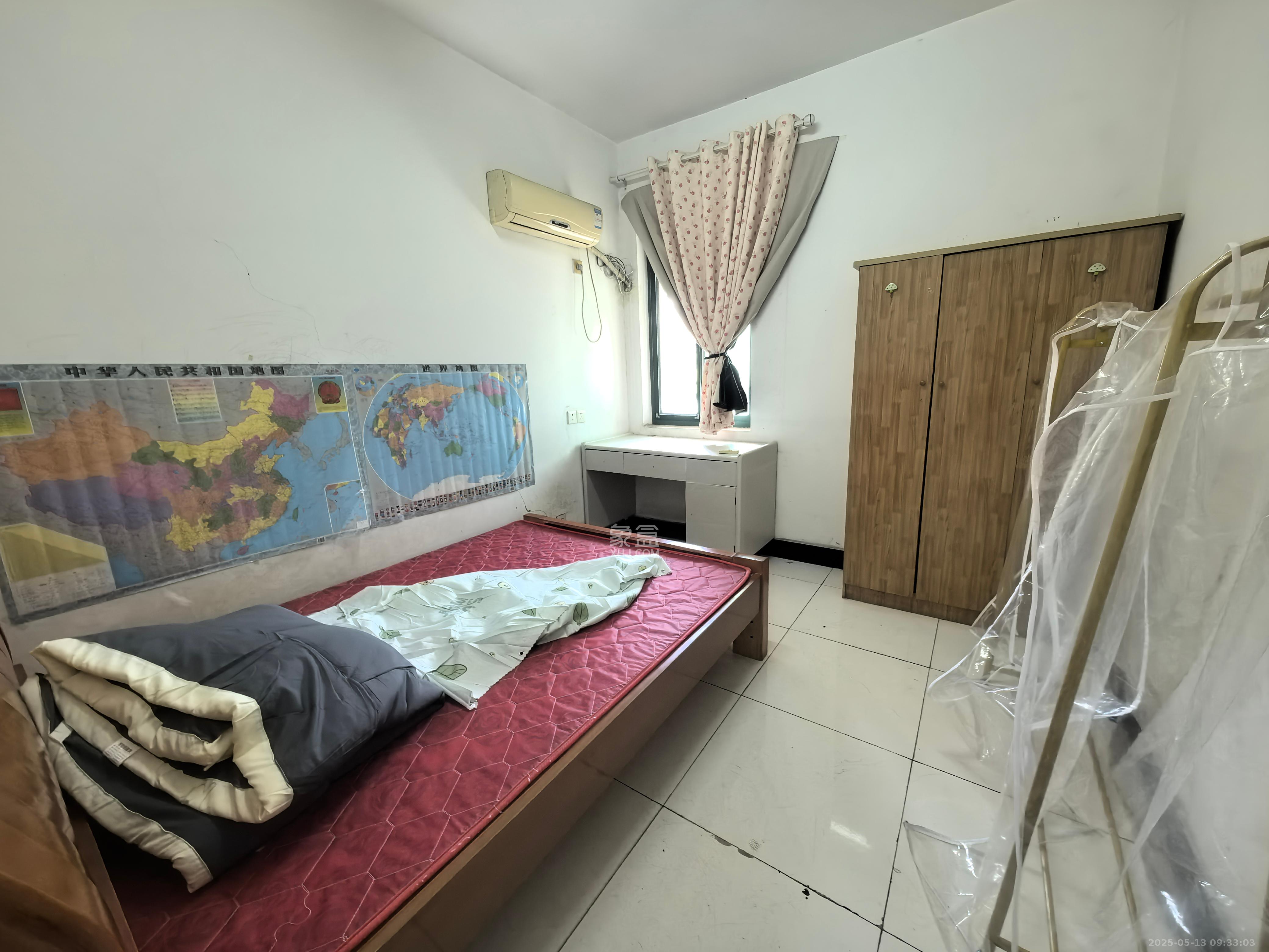 金帆江滨玫瑰园  2室1厅1卫    1400.0元/月 金帆江滨玫瑰园  2室1厅1卫    1400.0元/月室内图