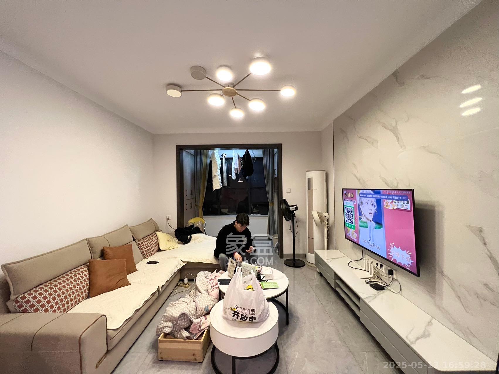 东合新苑  2室2厅1卫   2100.00元/月