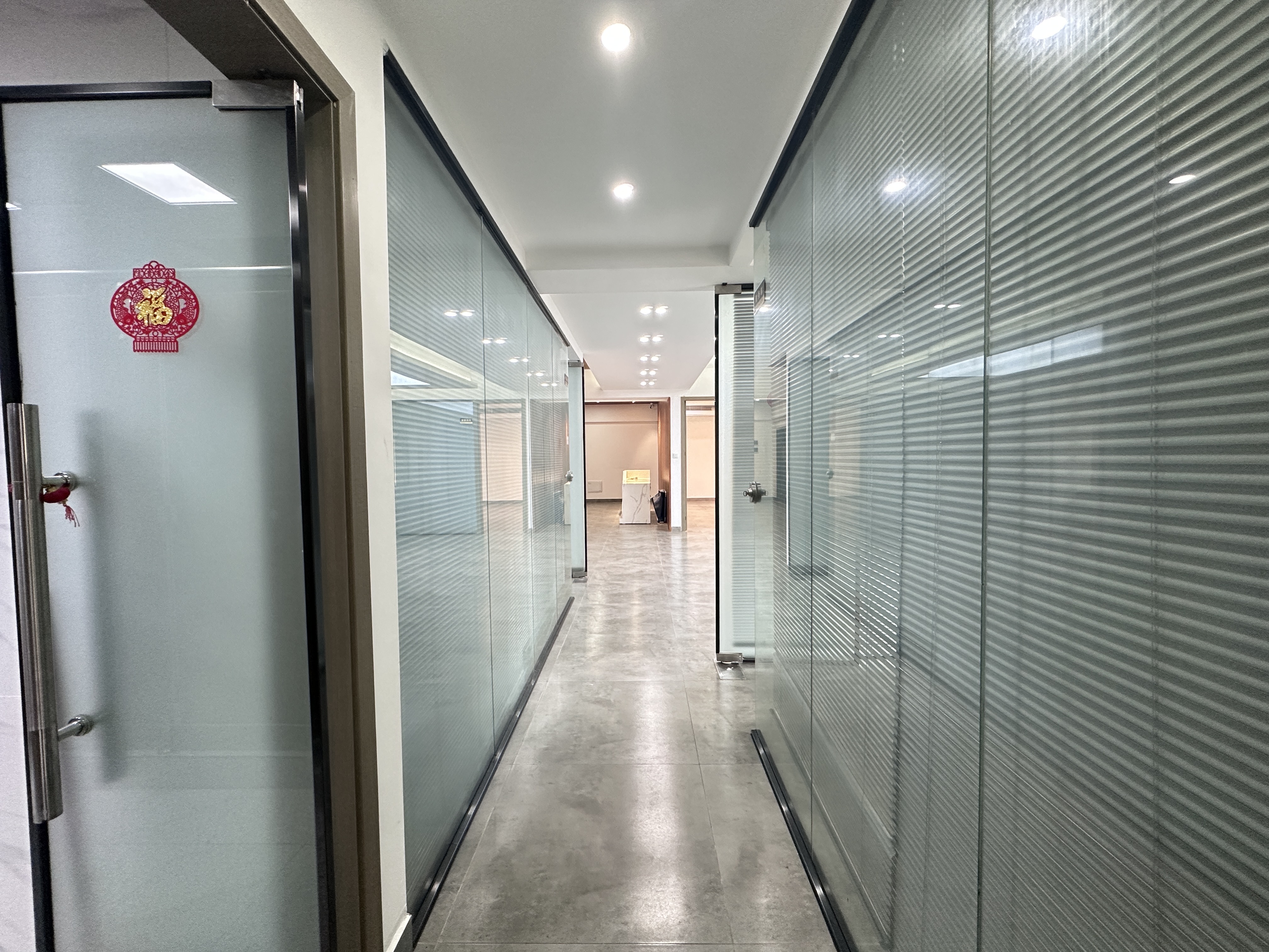 海航豪庭南苑 4室2厅2卫 14000.0元/月 海航豪庭南苑 4室2厅2卫 14000.0元/月室内图