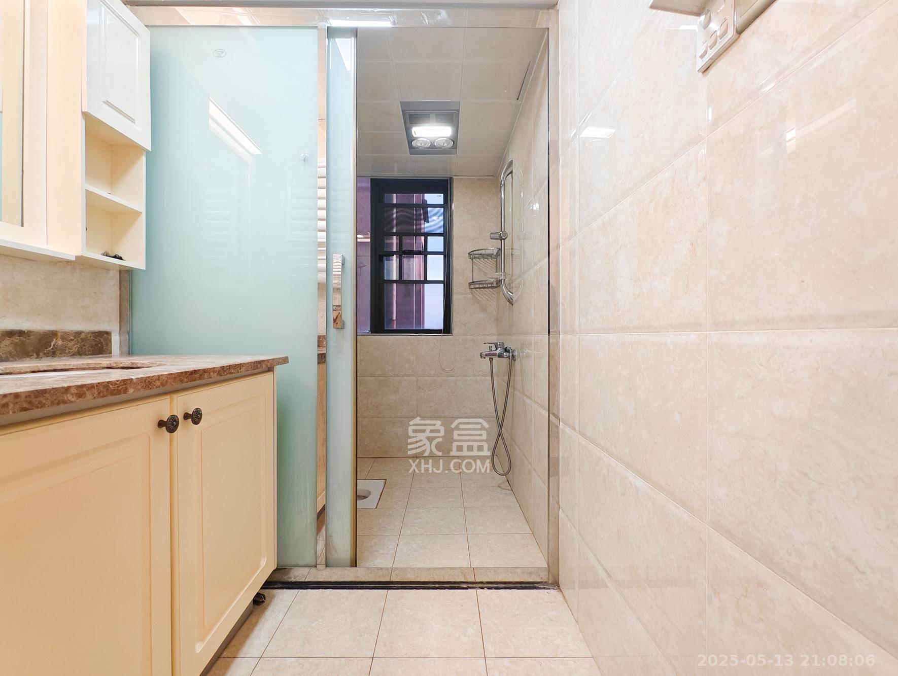 潇湘名城(新里程潇湘名城) 5室2厅2卫 162.0万 潇湘名城(新里程潇湘名城) 5室2厅2卫 162.0万卫生间