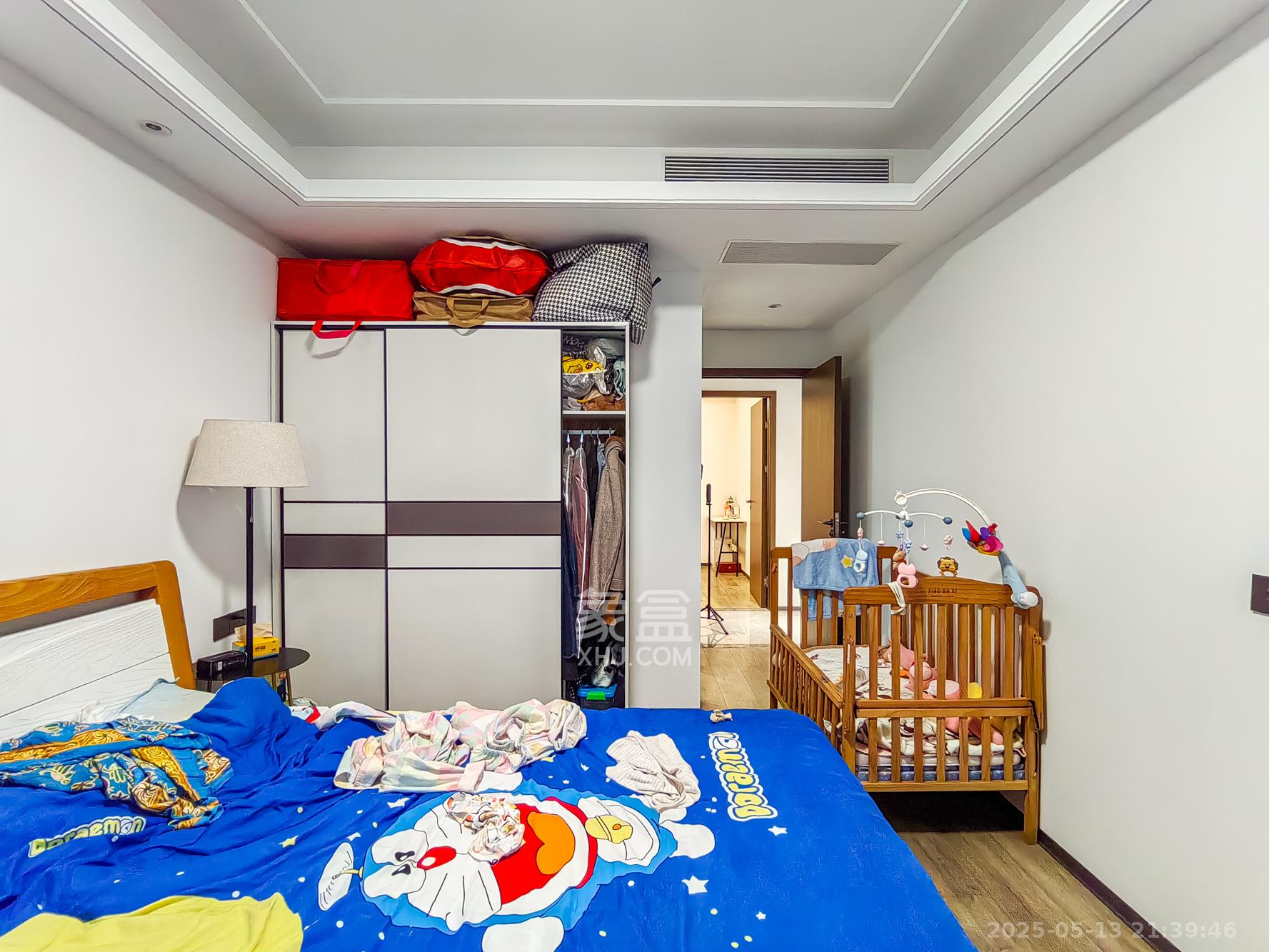 荣盛锦绣学府  3室2厅2卫    89.8万 荣盛锦绣学府  3室2厅2卫    89.8万卧室