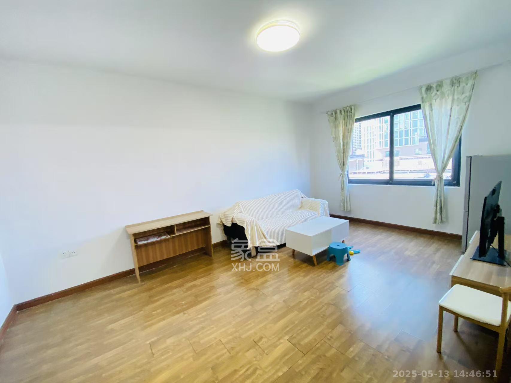 省地税局 1室1厅1卫 1800.0元/月 省地税局 1室1厅1卫 1800.0元/月室内图