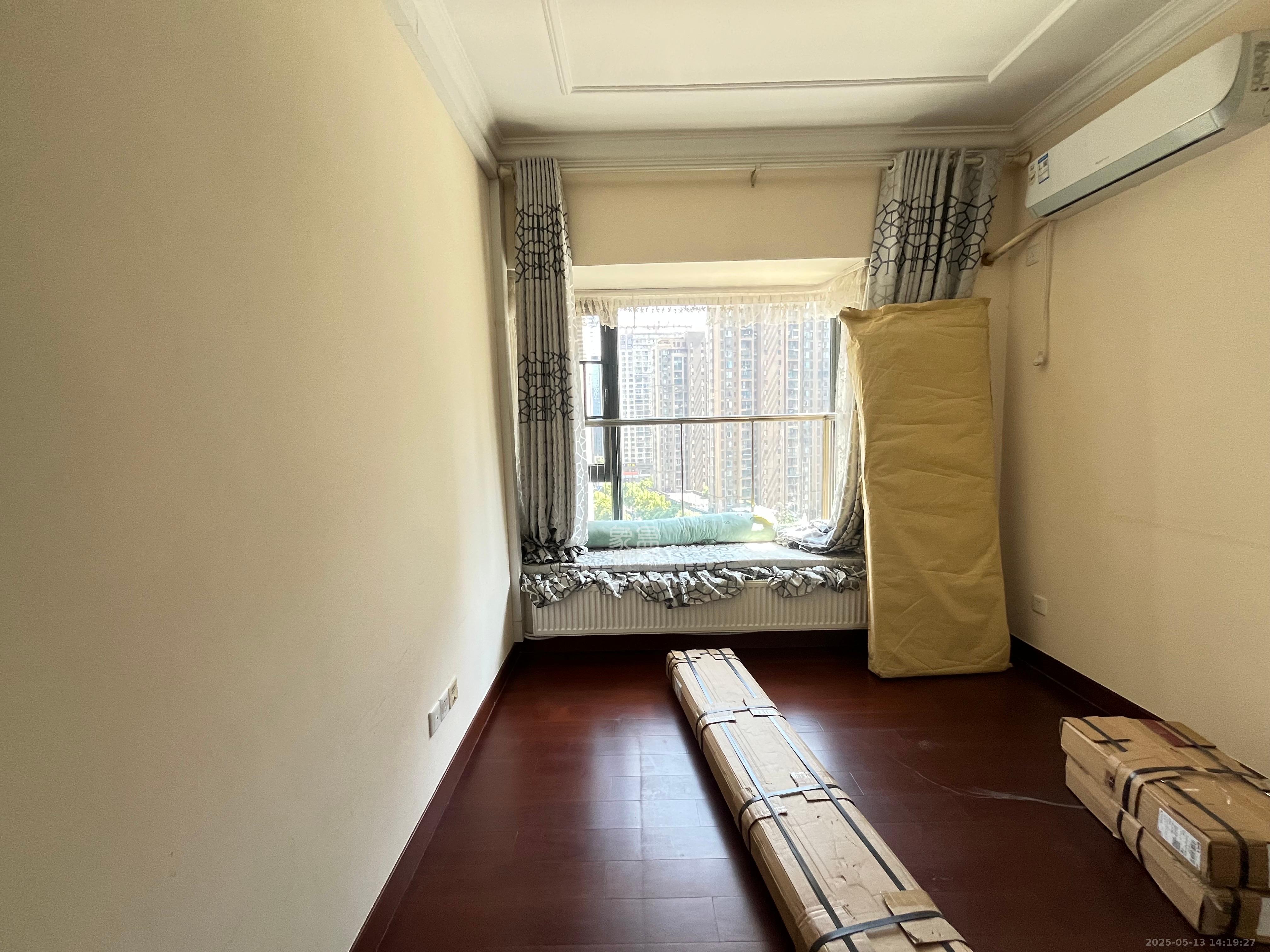 恒大江湾  1室0厅0卫   2200.00元/月室内图