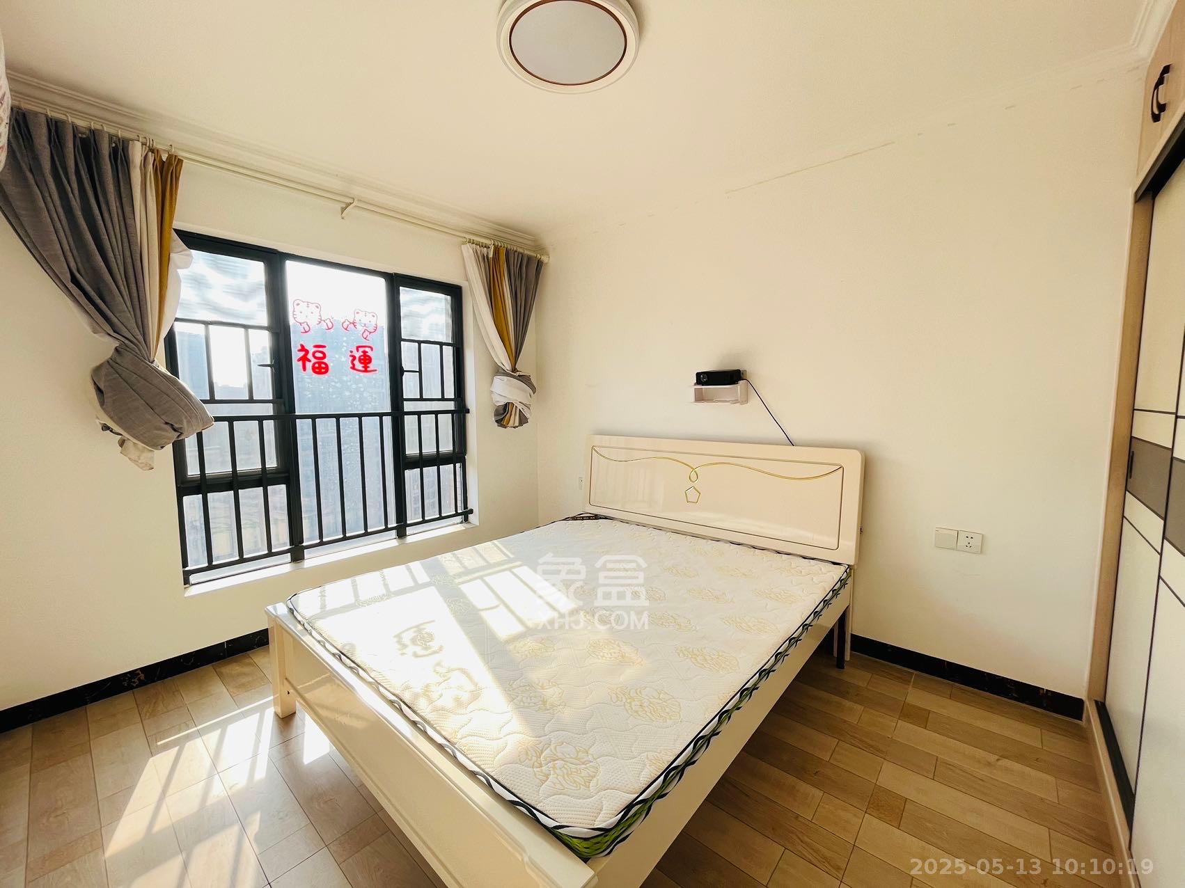 三一街区  2室2厅1卫    1700.0元/月室内图
