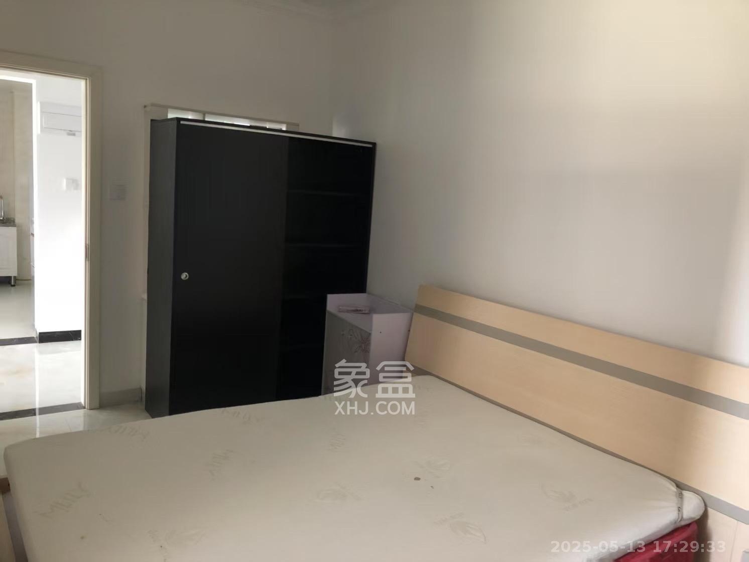 长房云时代  3室2厅1卫   2600.00元/月室内图