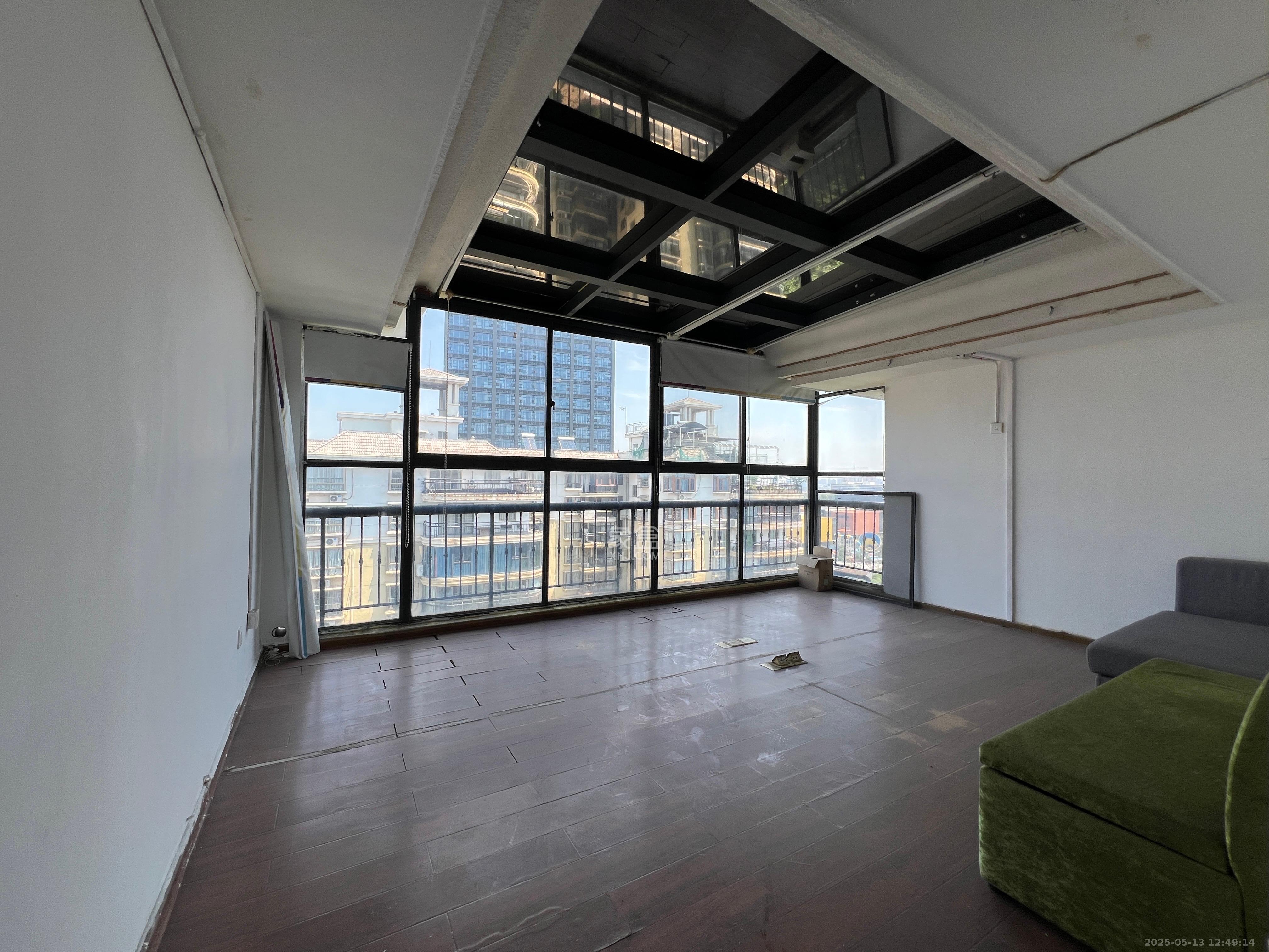 金色比华利 1室2厅2卫 4800.0元/月 金色比华利 1室2厅2卫 4800.0元/月室内图