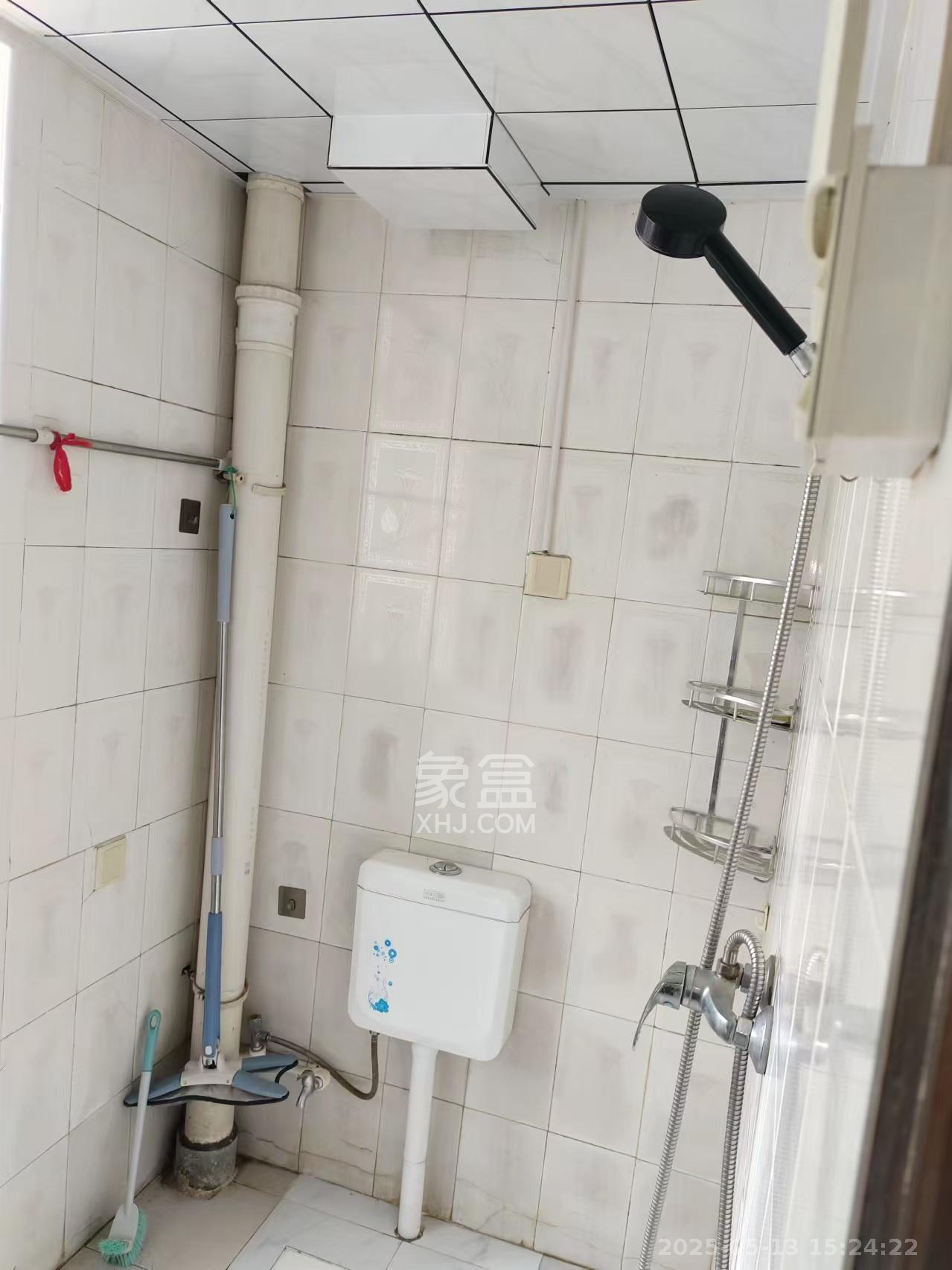 南锦家园  1室1厅1卫   1600.00元/月室内图