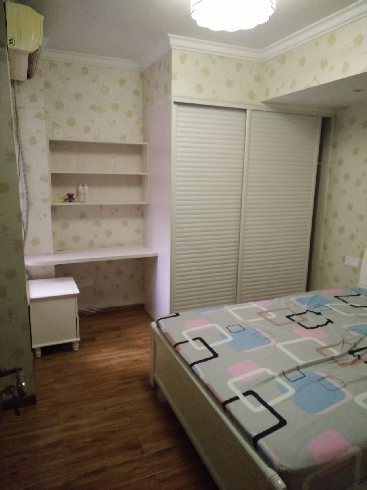 高盛澧园一二期 2室2厅1卫 1500.0元/月 高盛澧园一二期 2室2厅1卫 1500.0元/月室内图