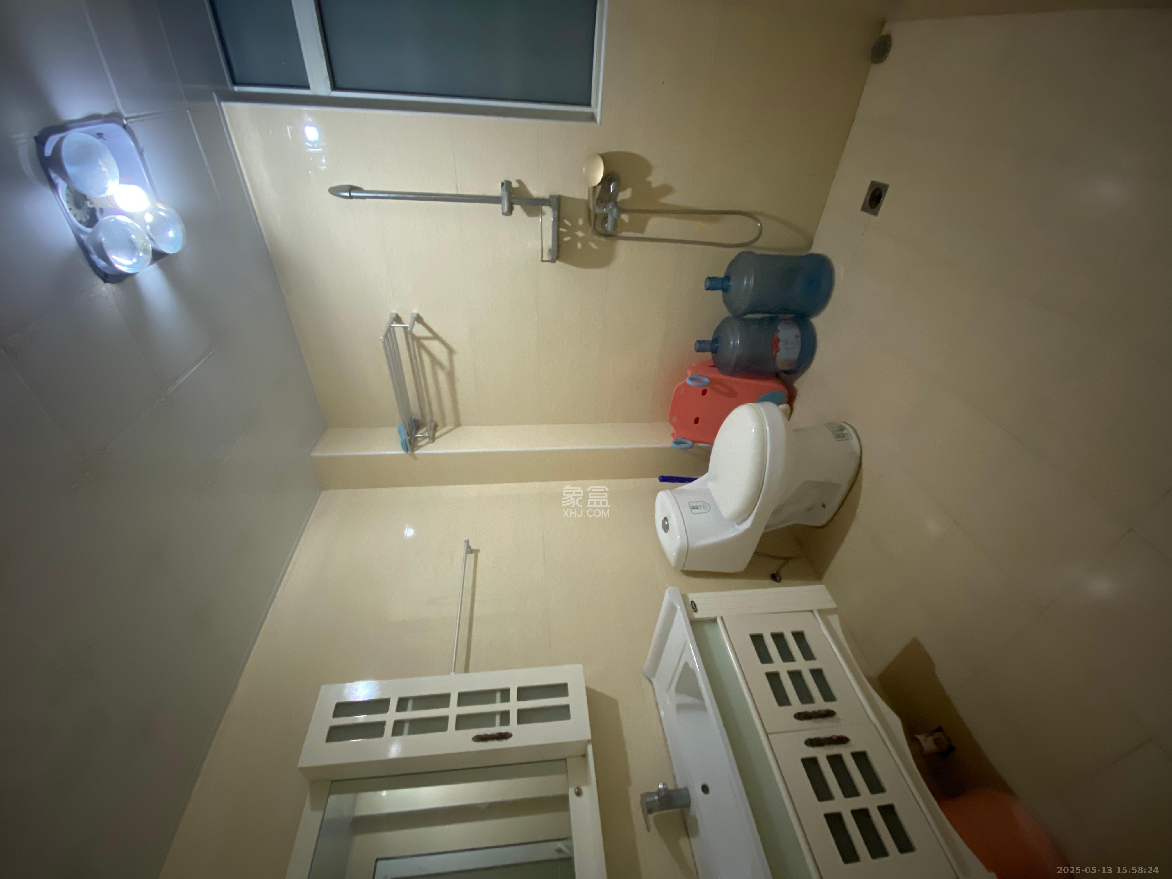 中房F联邦 1室2厅2卫 2500.0元/月 中房F联邦 1室2厅2卫 2500.0元/月室内图