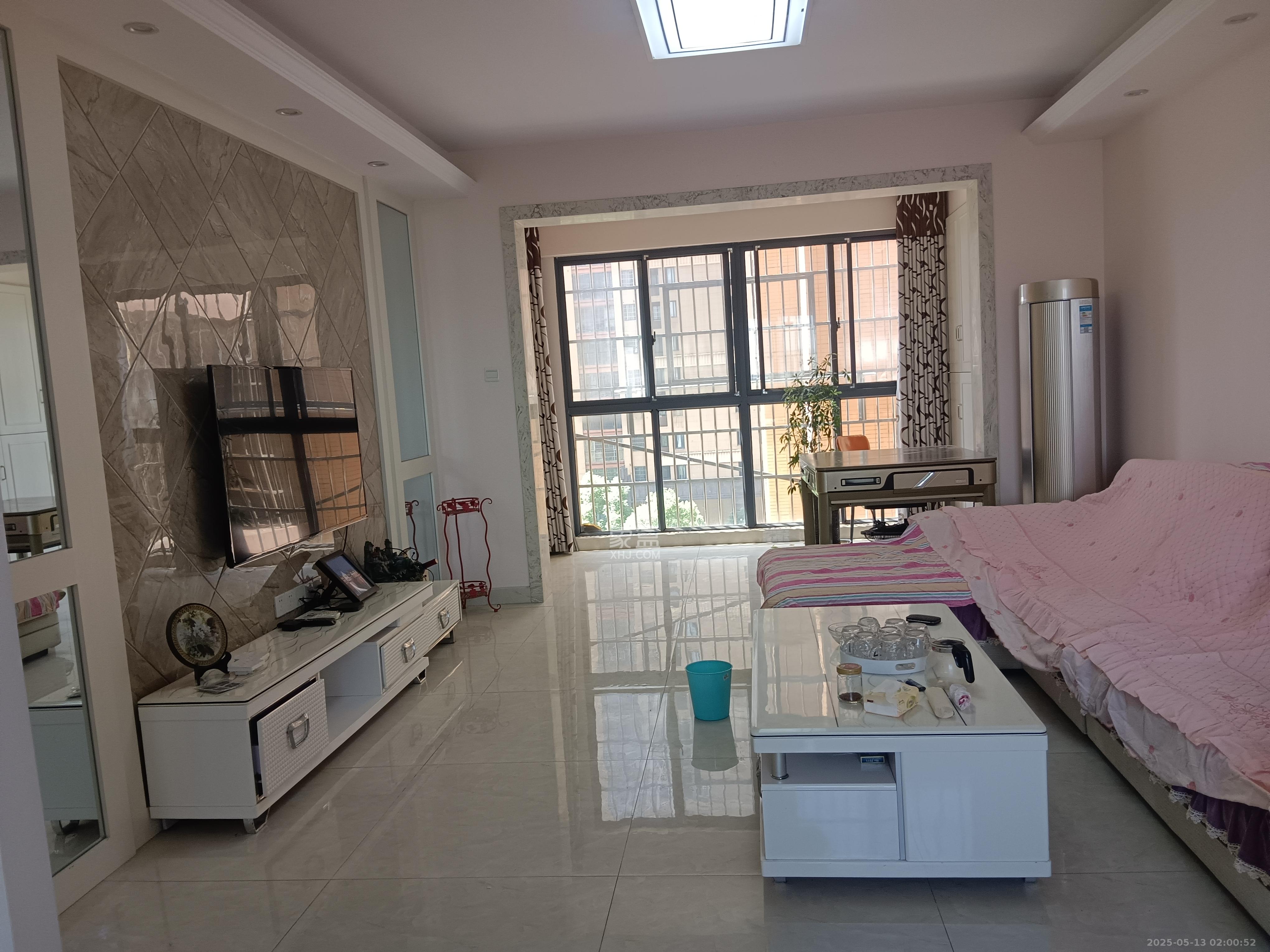 领东汇  3室2厅2卫    2700.0元/月 领东汇  3室2厅2卫    2700.0元/月