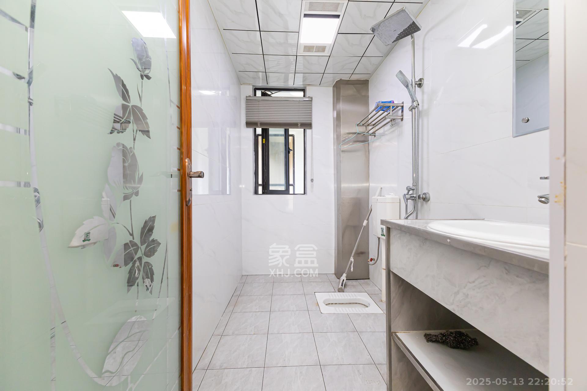 勤诚达境界城 3室2厅2卫 88.0万 勤诚达境界城 3室2厅2卫 88.0万卫生间