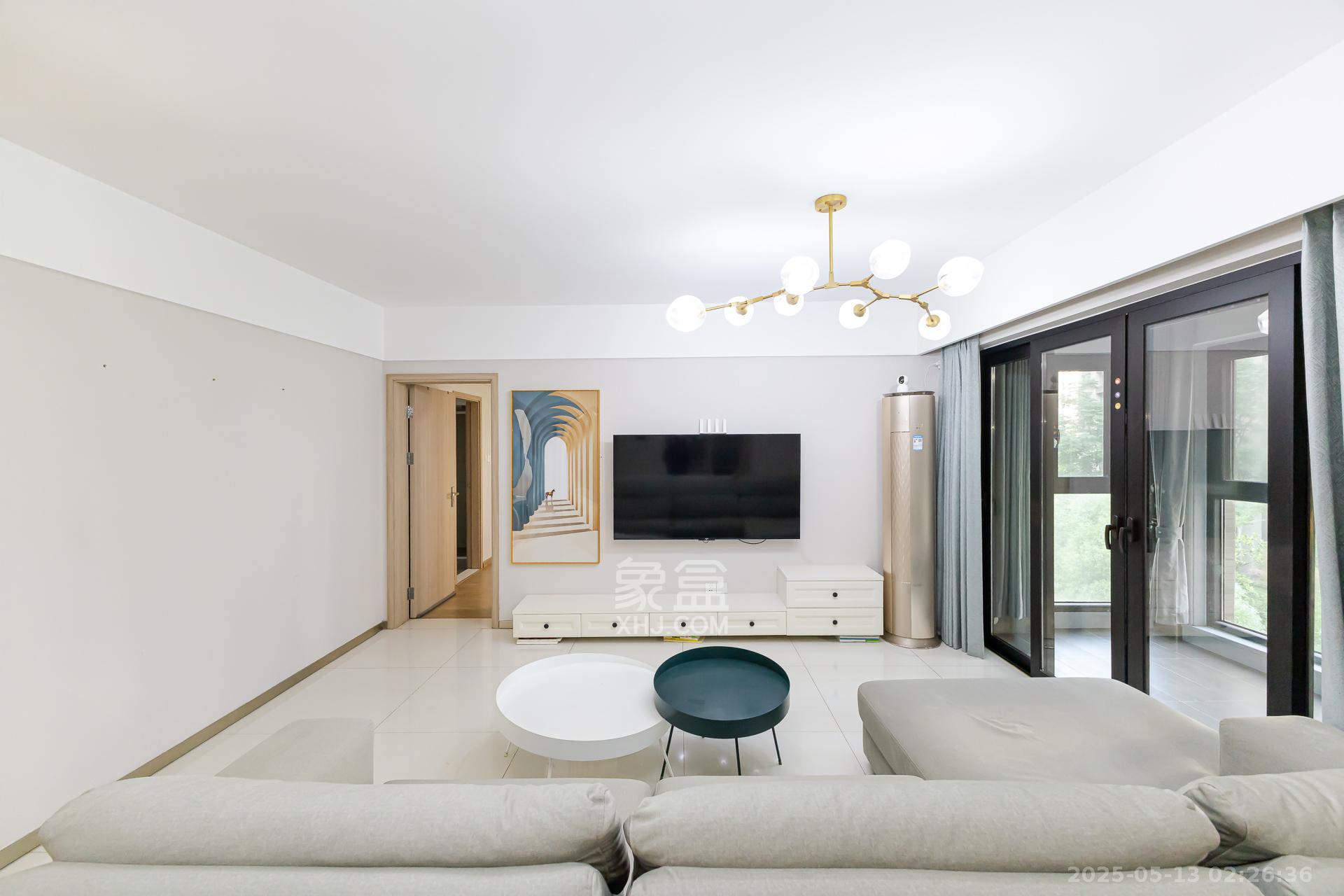 时代倾城三期  4室2厅2卫    98.0万 时代倾城三期  4室2厅2卫    98.0万客厅