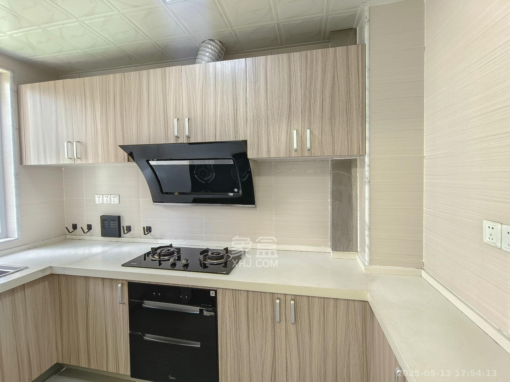 保利香槟国际 4室2厅2卫 97.8万 保利香槟国际 4室2厅2卫 97.8万厨房