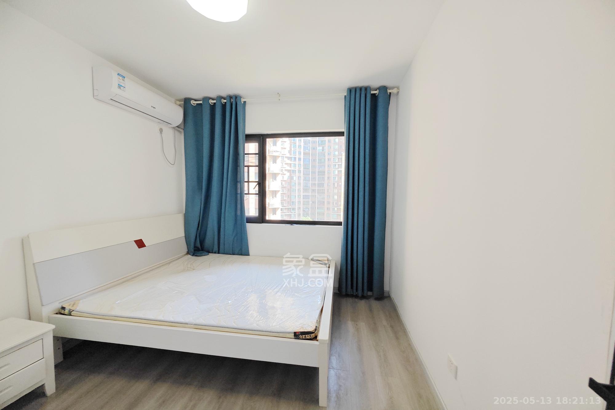 保利大都汇一期、二期  4室2厅2卫    165.0万 保利大都汇一期、二期  4室2厅2卫    165.0万卧室