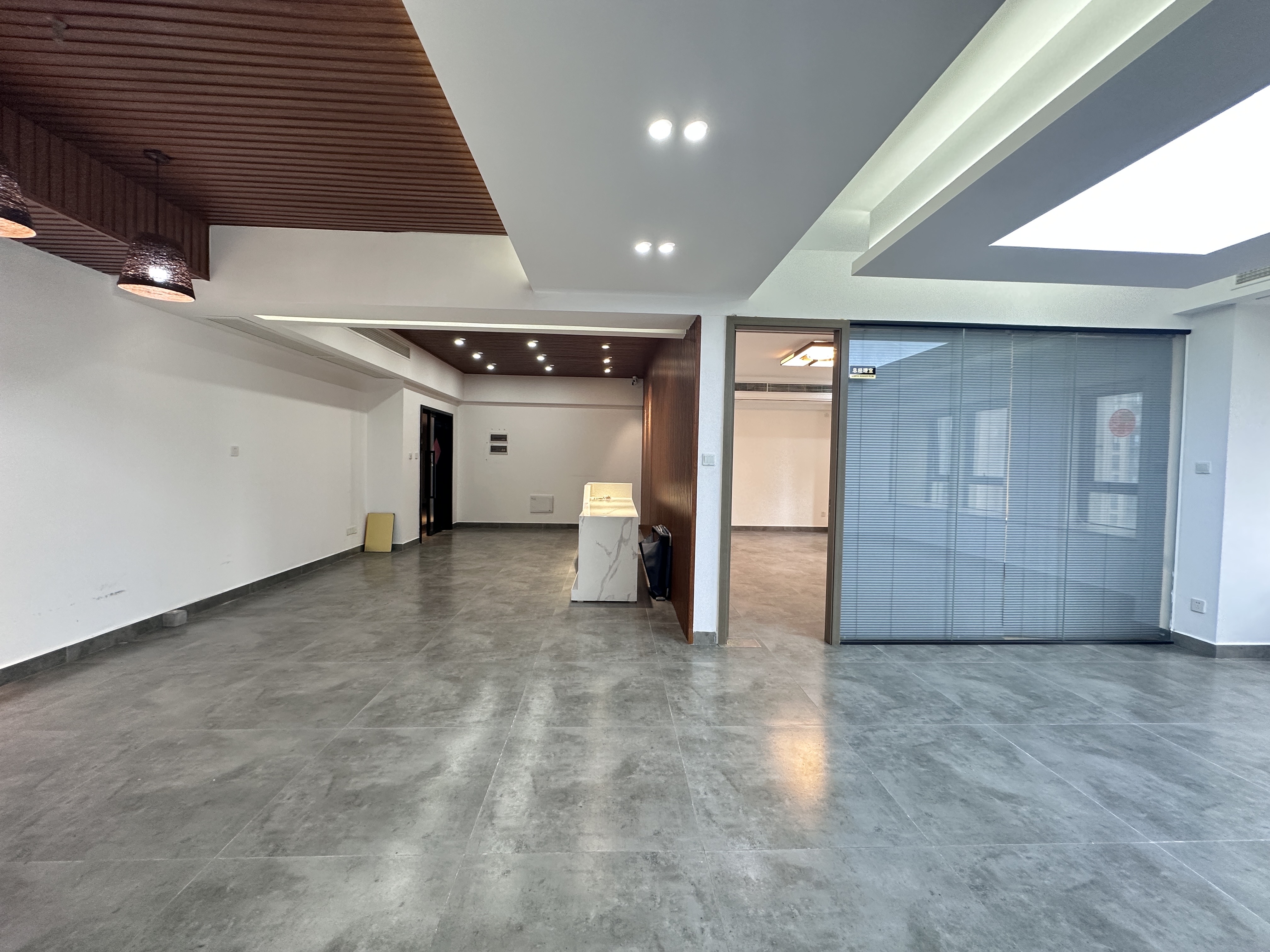 海航豪庭南苑 4室2厅2卫 14000.0元/月 海航豪庭南苑 4室2厅2卫 14000.0元/月室内图