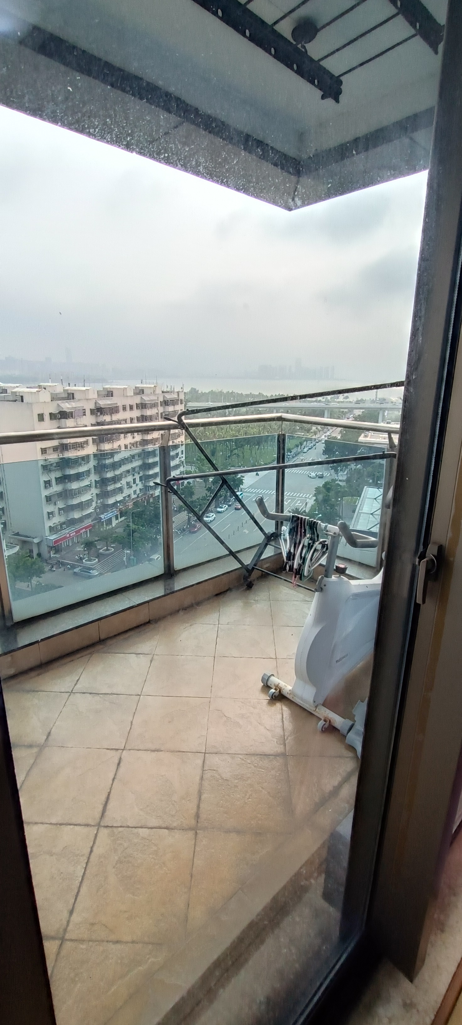 外滩中心 1室1厅1卫 2300.0元/月 外滩中心 1室1厅1卫 2300.0元/月室内图