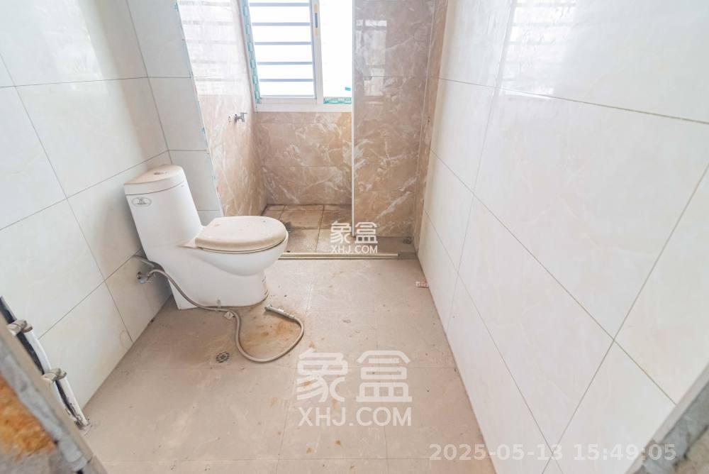 藏珑湖上国际花园 4室2厅2卫 3000.0元/月 藏珑湖上国际花园 4室2厅2卫 3000.0元/月室内图