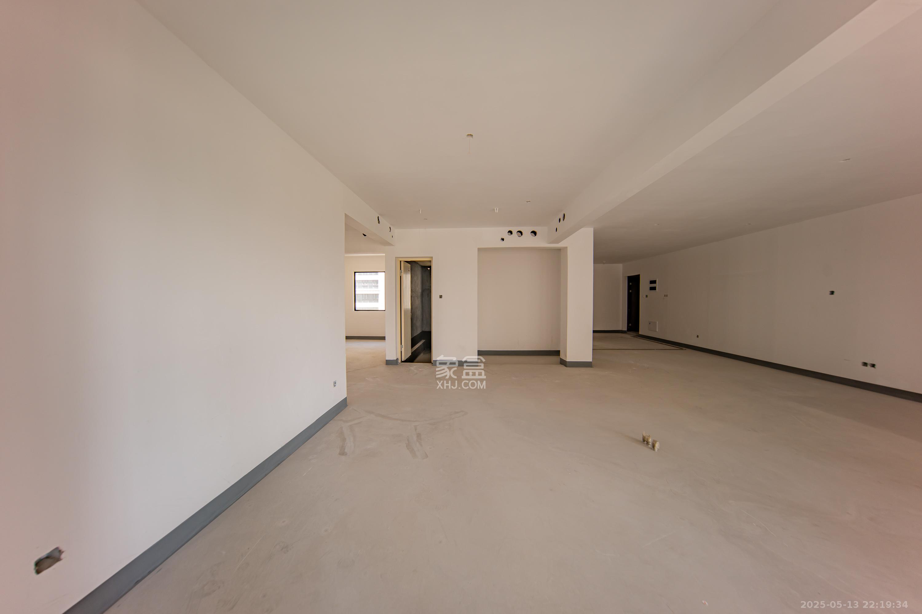 建投象山国际  4室2厅3卫   184.00万卧室