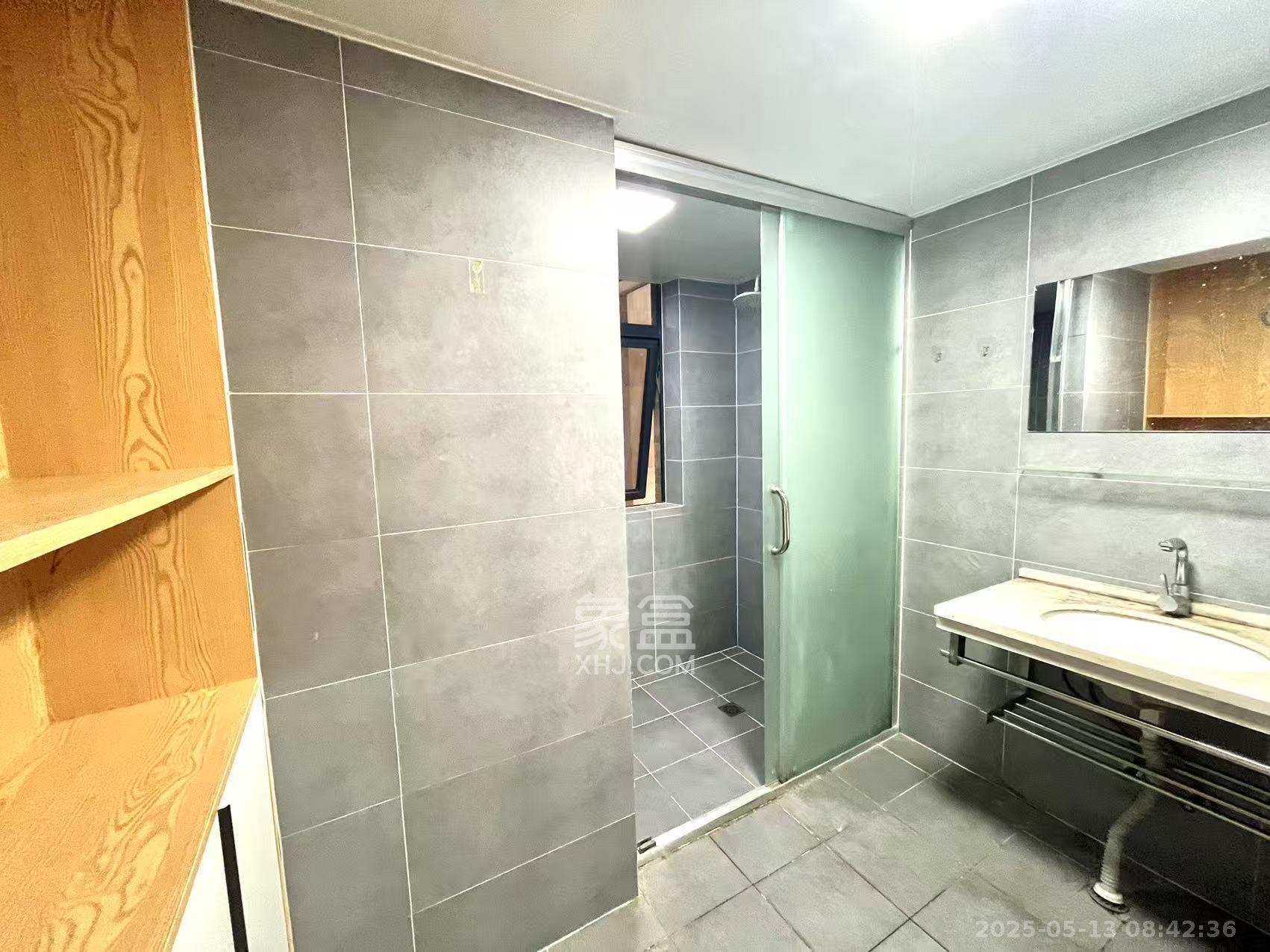 中南红领邦(红星嘉和苑) 3室2厅1卫 2400.0元/月 中南红领邦(红星嘉和苑) 3室2厅1卫 2400.0元/月室内图