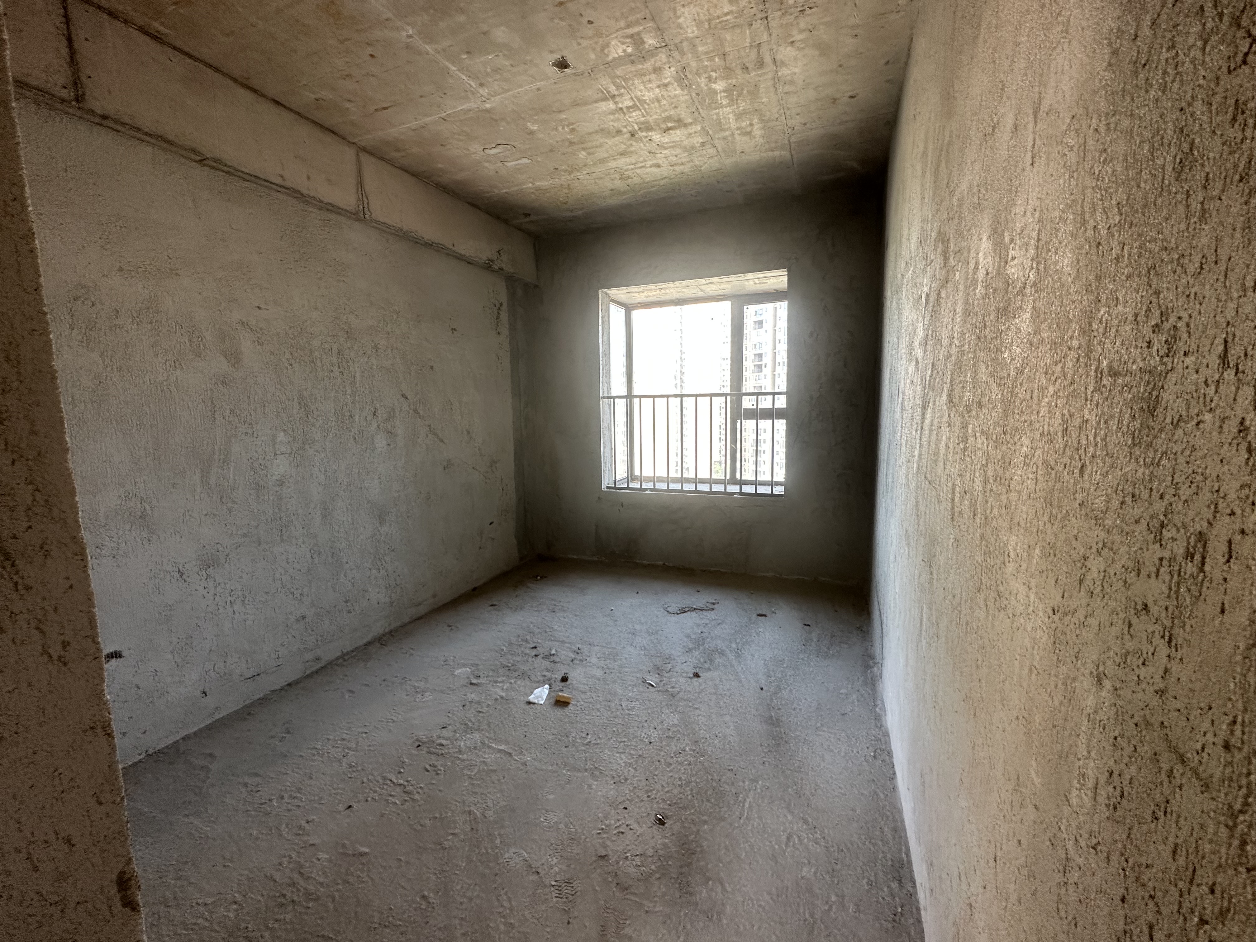 嘉熙紫台 5室2厅2卫 76.8万 嘉熙紫台 5室2厅2卫 76.8万客厅