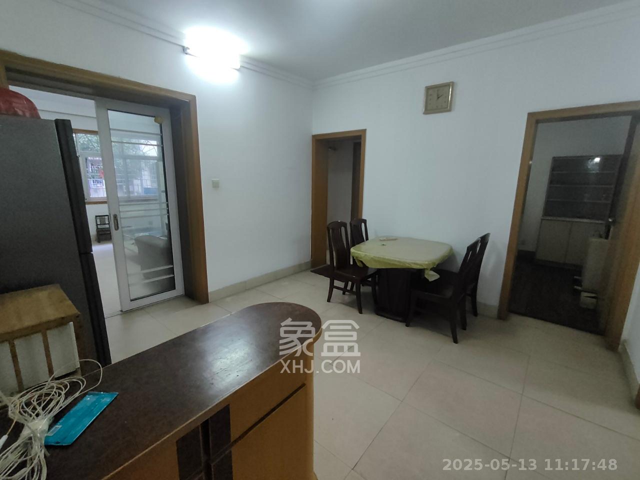 南湖军区干部休养所 3室2厅2卫 1800.0元/月 南湖军区干部休养所 3室2厅2卫 1800.0元/月室内图