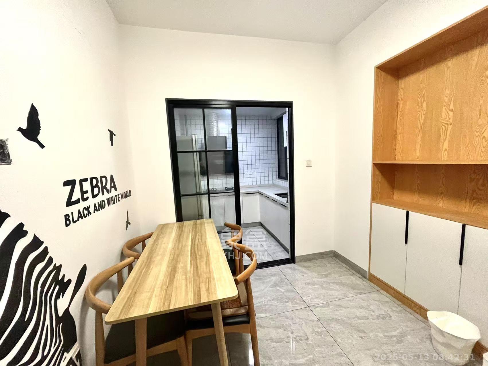 中南红领邦（红星嘉和苑）  3室2厅1卫   2400.00元/月室内图