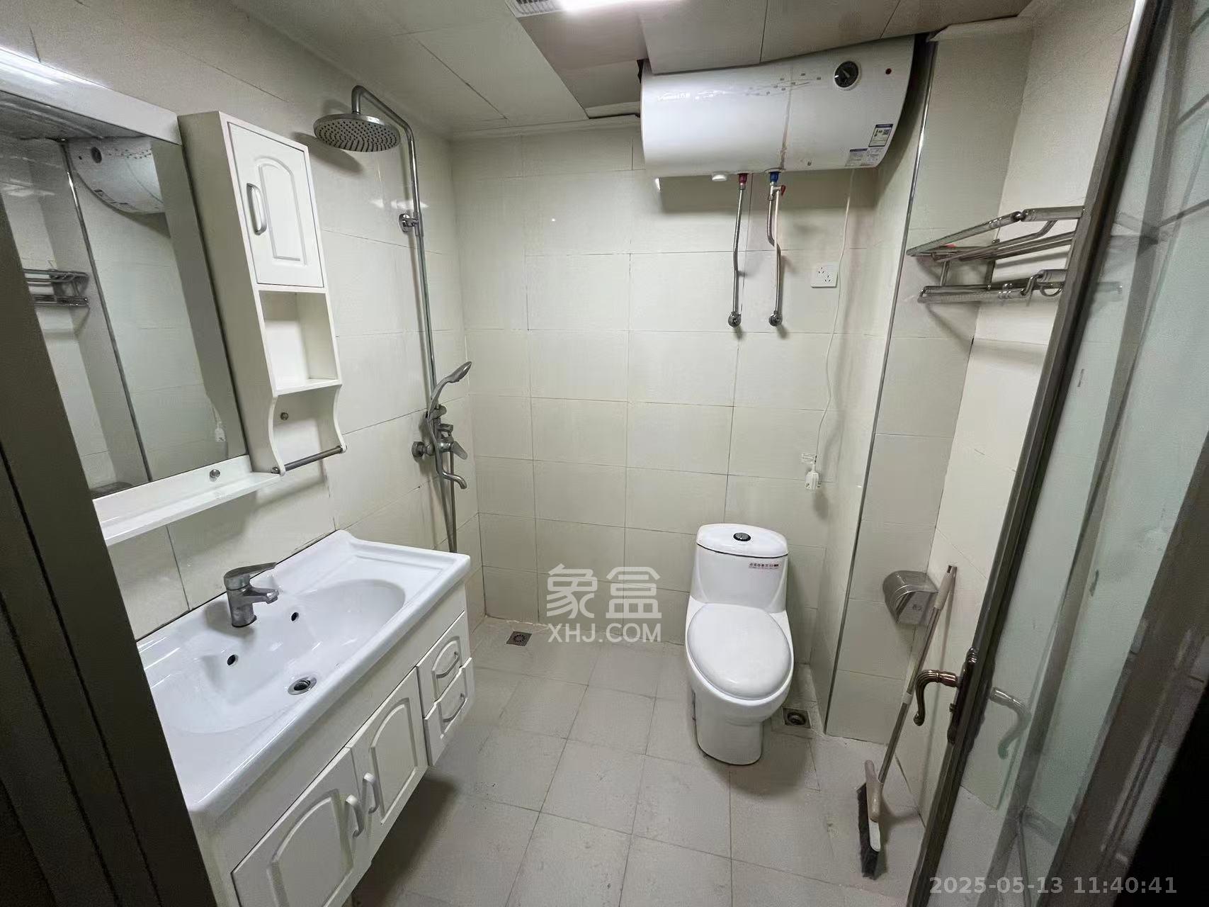 万象凯旋湾 1室1厅1卫 1500.0元/月 万象凯旋湾 1室1厅1卫 1500.0元/月室内图