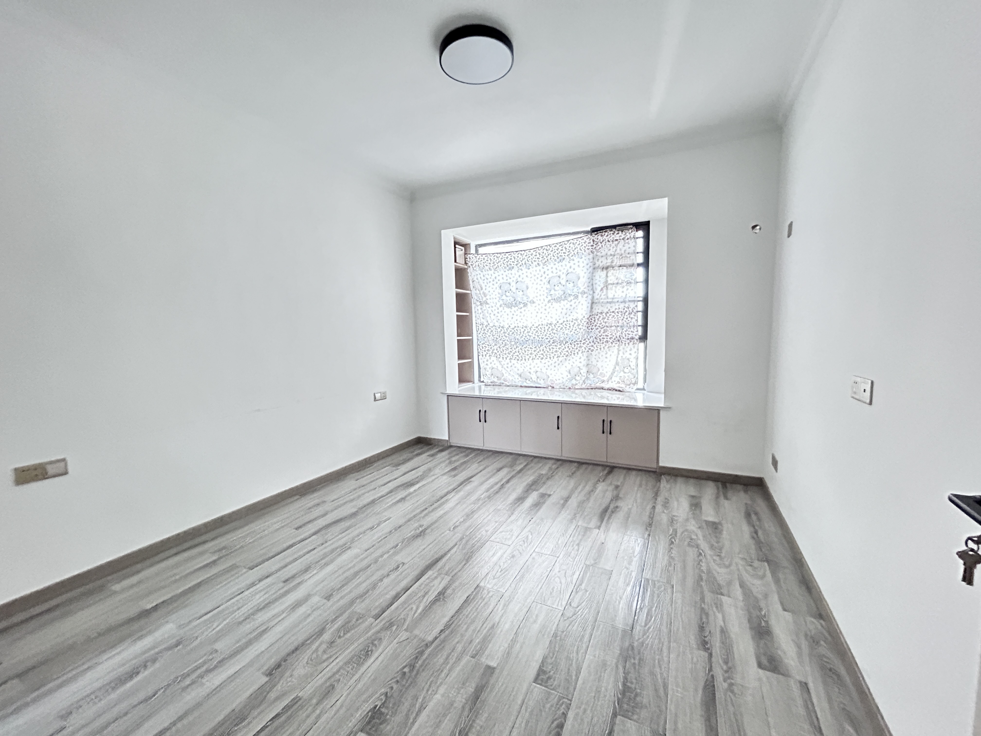 天成国际 1室0厅0卫 2200.0元/月 天成国际 1室0厅0卫 2200.0元/月室内图