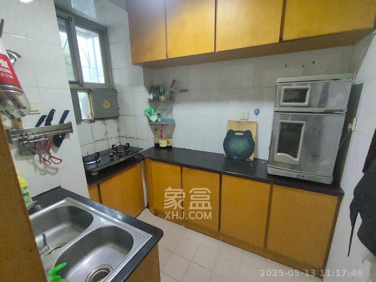 南湖军区干部休养所 3室2厅2卫 1800.0元/月 南湖军区干部休养所 3室2厅2卫 1800.0元/月室内图