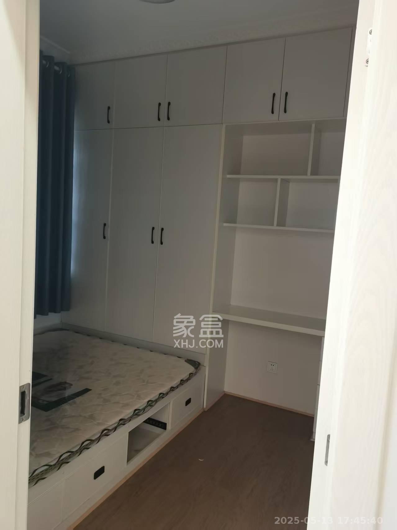 金轮星光名座  4室1厅1卫   2000.00元/月室内图