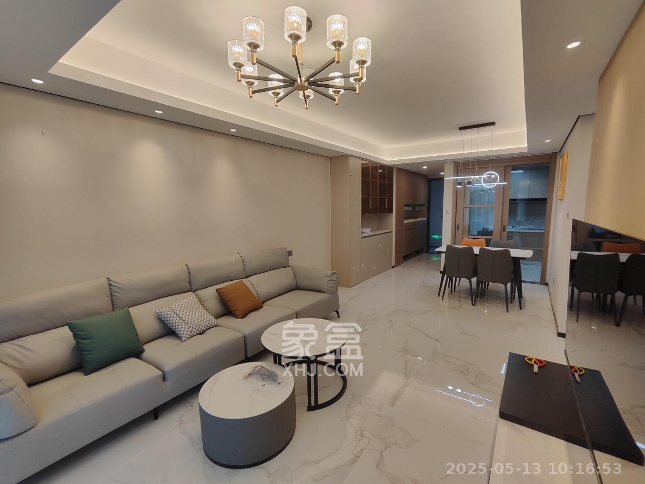 中海麓山境南区  3室2厅2卫   3100.00元/月室内图