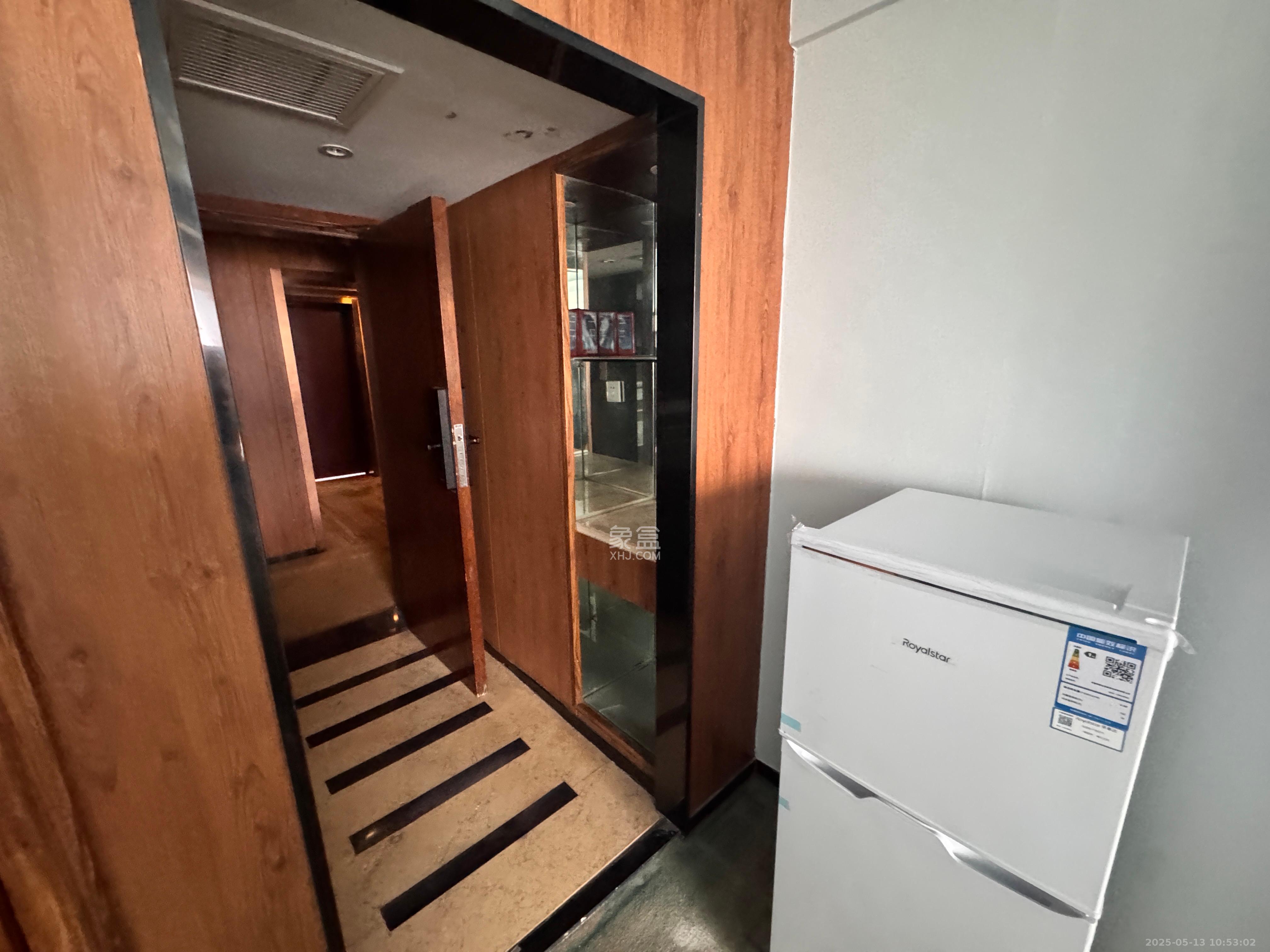 玛依拉山庄  1室1厅1卫   1400.00元/月室内图