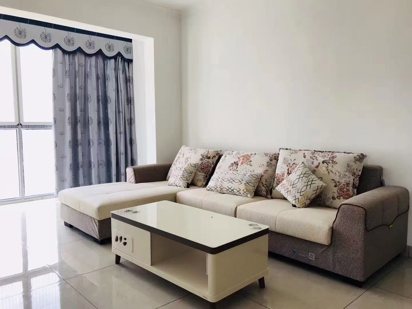 御笔华章 2室2厅1卫 1700.0元/月 御笔华章 2室2厅1卫 1700.0元/月室内图