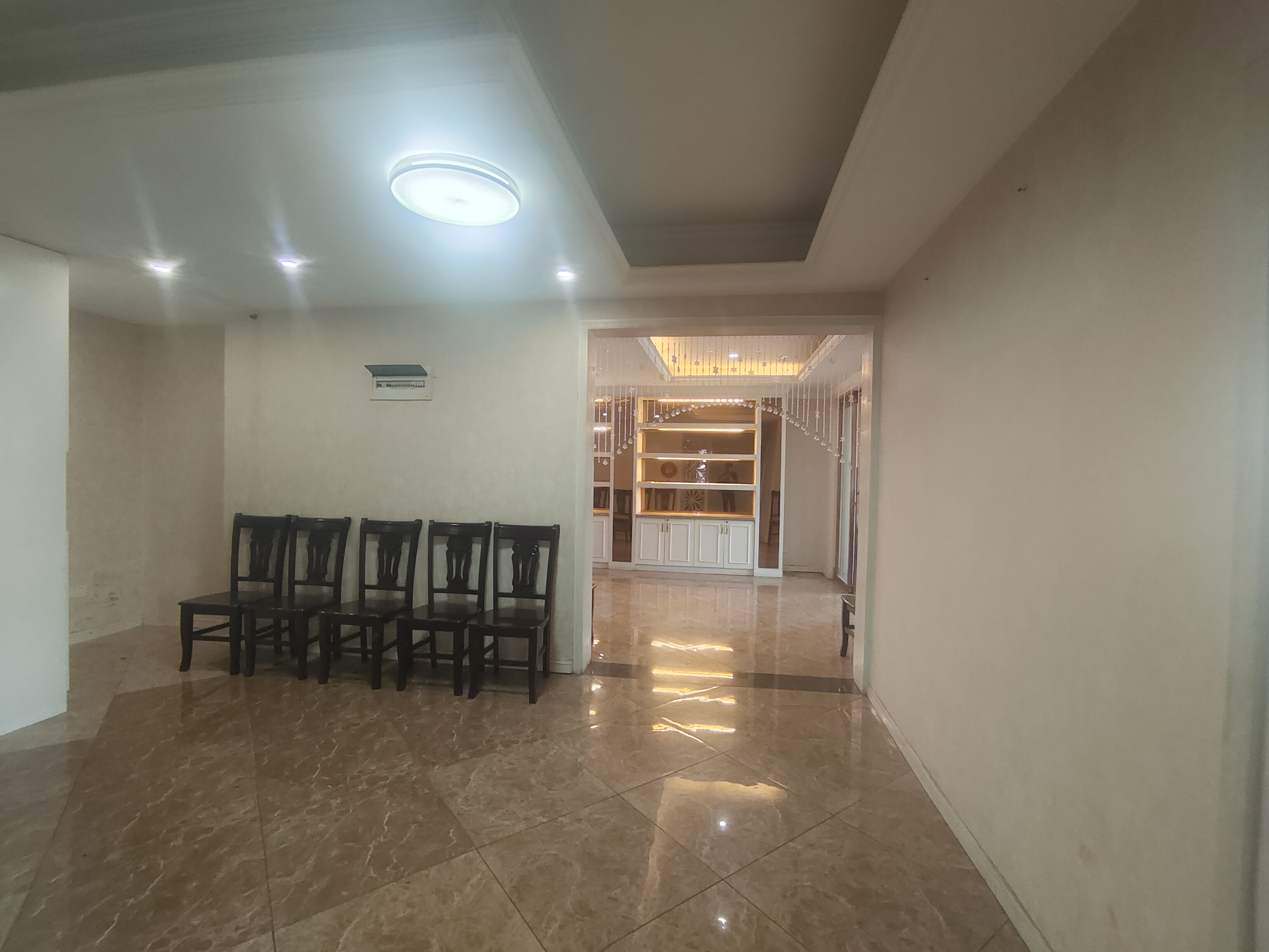 富厚名邸 3室2厅1卫 2400.0元/月 富厚名邸 3室2厅1卫 2400.0元/月室内图