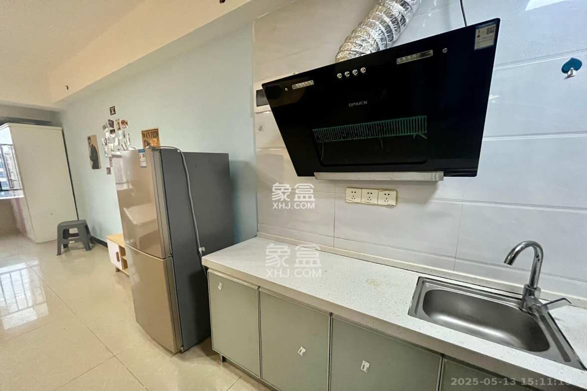 裕天国际商汇中心 1室1厅1卫 1300.0元/月 裕天国际商汇中心 1室1厅1卫 1300.0元/月室内图