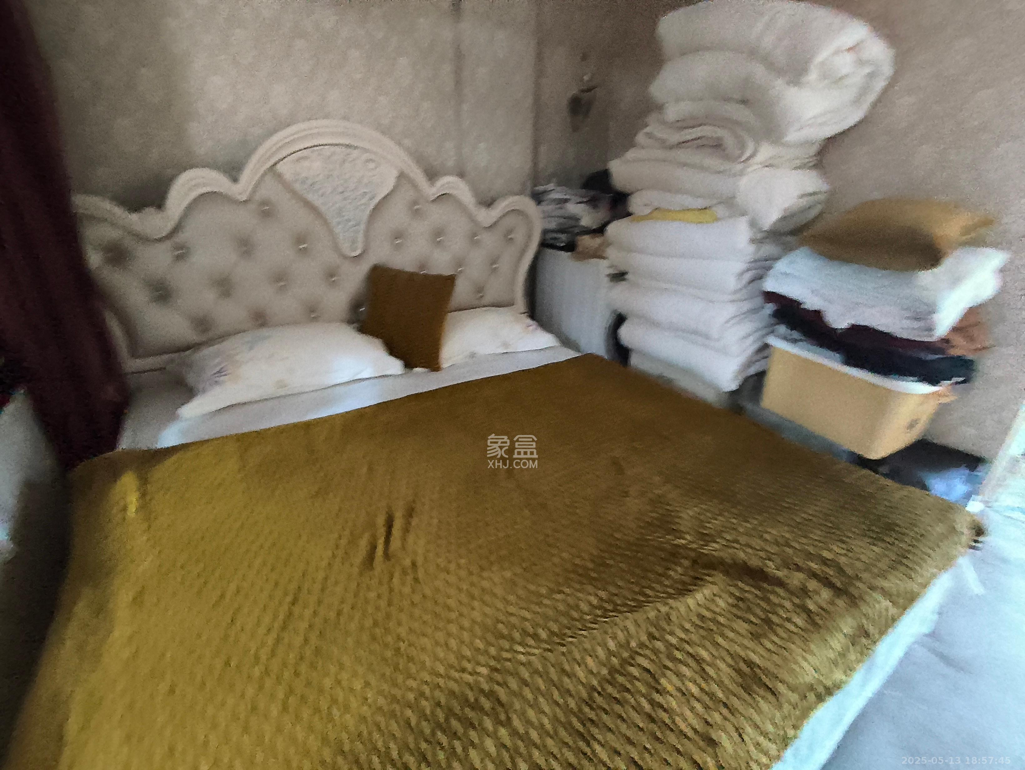 融圣国际  3室2厅3卫    2300.0元/月 融圣国际  3室2厅3卫    2300.0元/月室内图