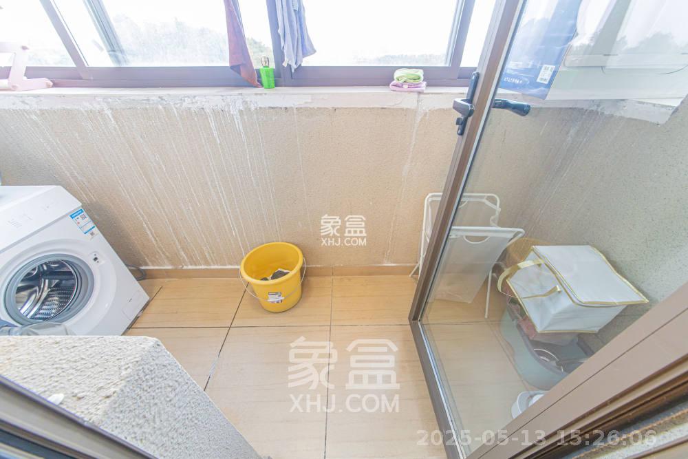 碧桂园公园壹号(凯怡茗苑)  3室2厅2卫    2200.0元/月 碧桂园公园壹号(凯怡茗苑)  3室2厅2卫    2200.0元/月