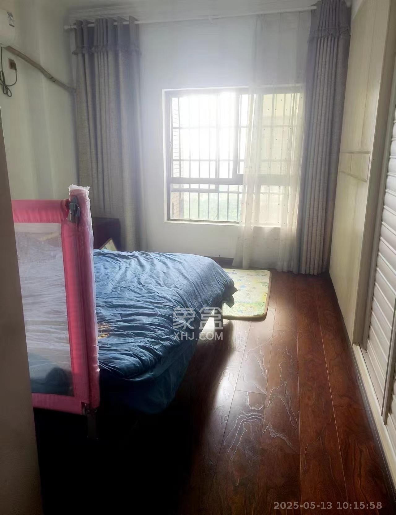 花样年华 4室2厅2卫 2200.0元/月 花样年华 4室2厅2卫 2200.0元/月室内图