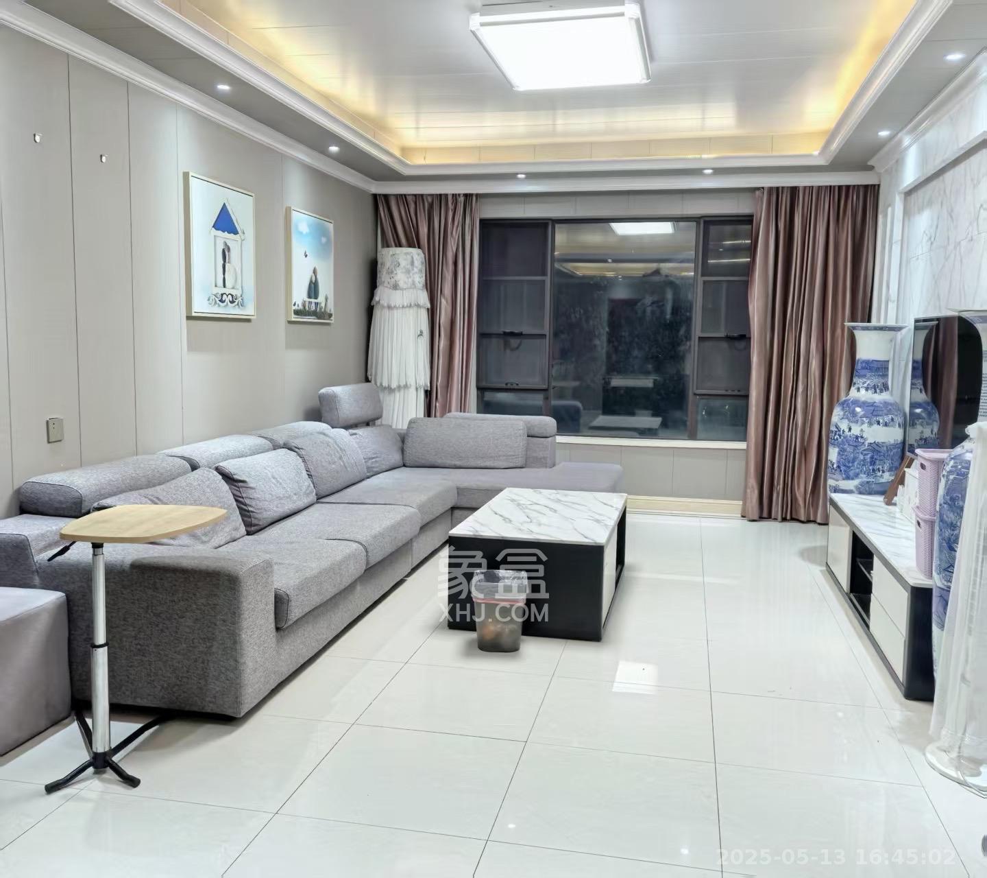 中海国际三期  5室2厅2卫    3500.0元/月室内图